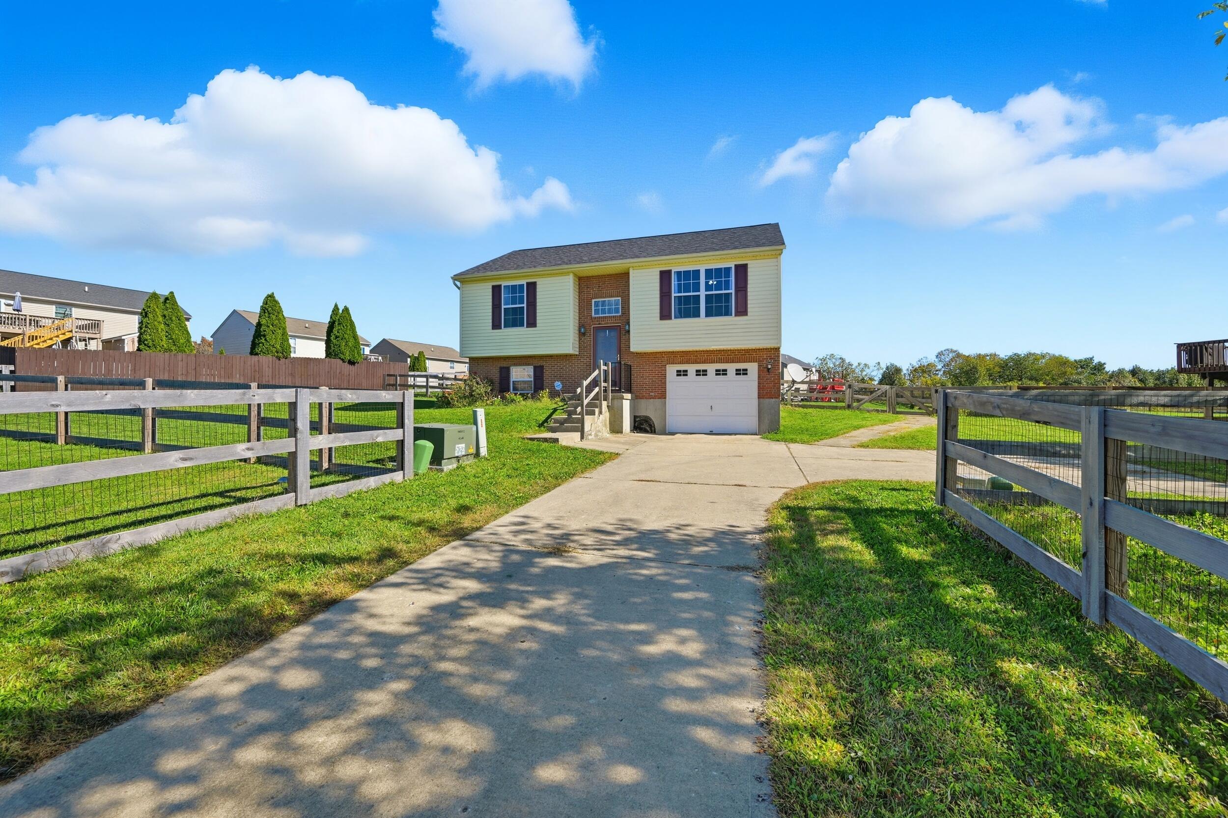 604 Astoria Court Property Photo 1