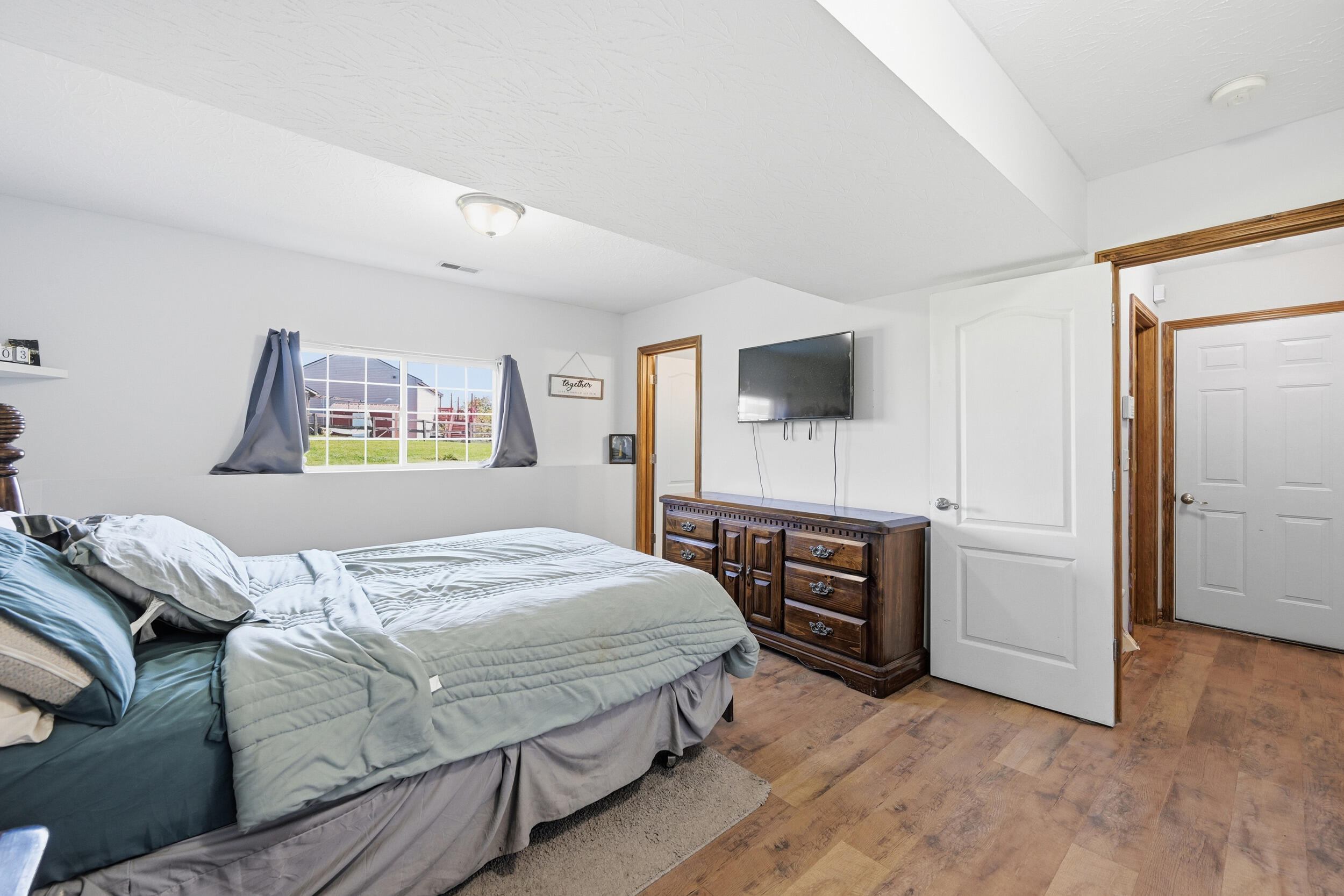 604 Astoria Court Property Photo 17