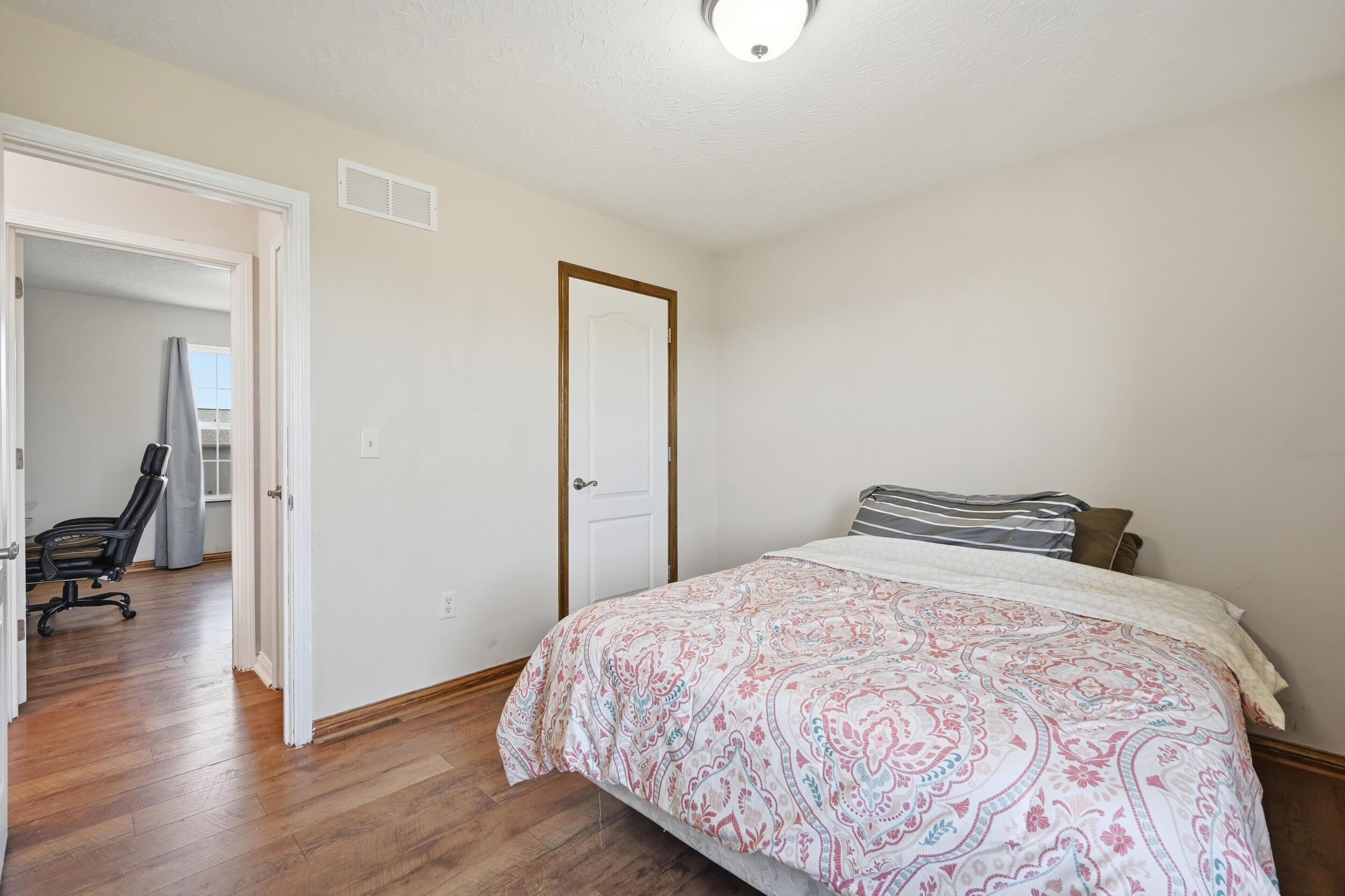 604 Astoria Court Property Photo 20