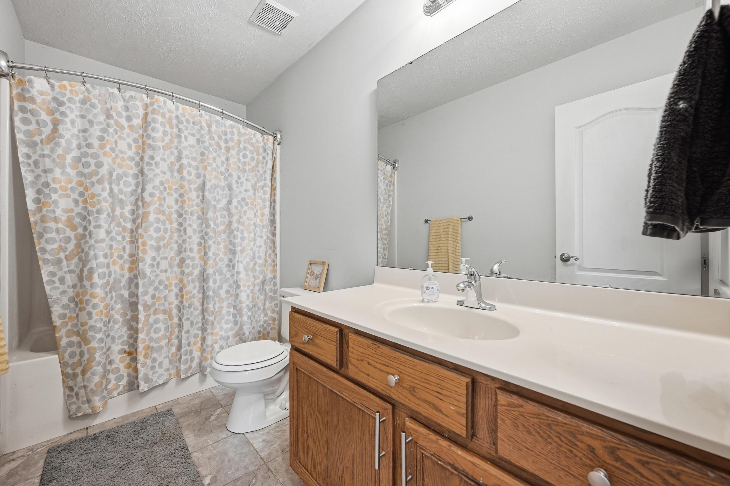 604 Astoria Court Property Photo 24