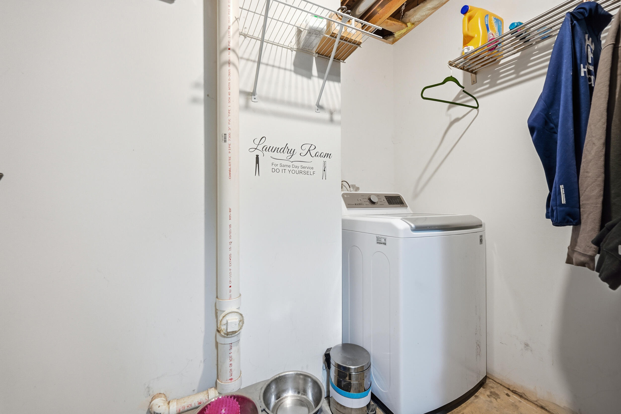 604 Astoria Court Property Photo 30