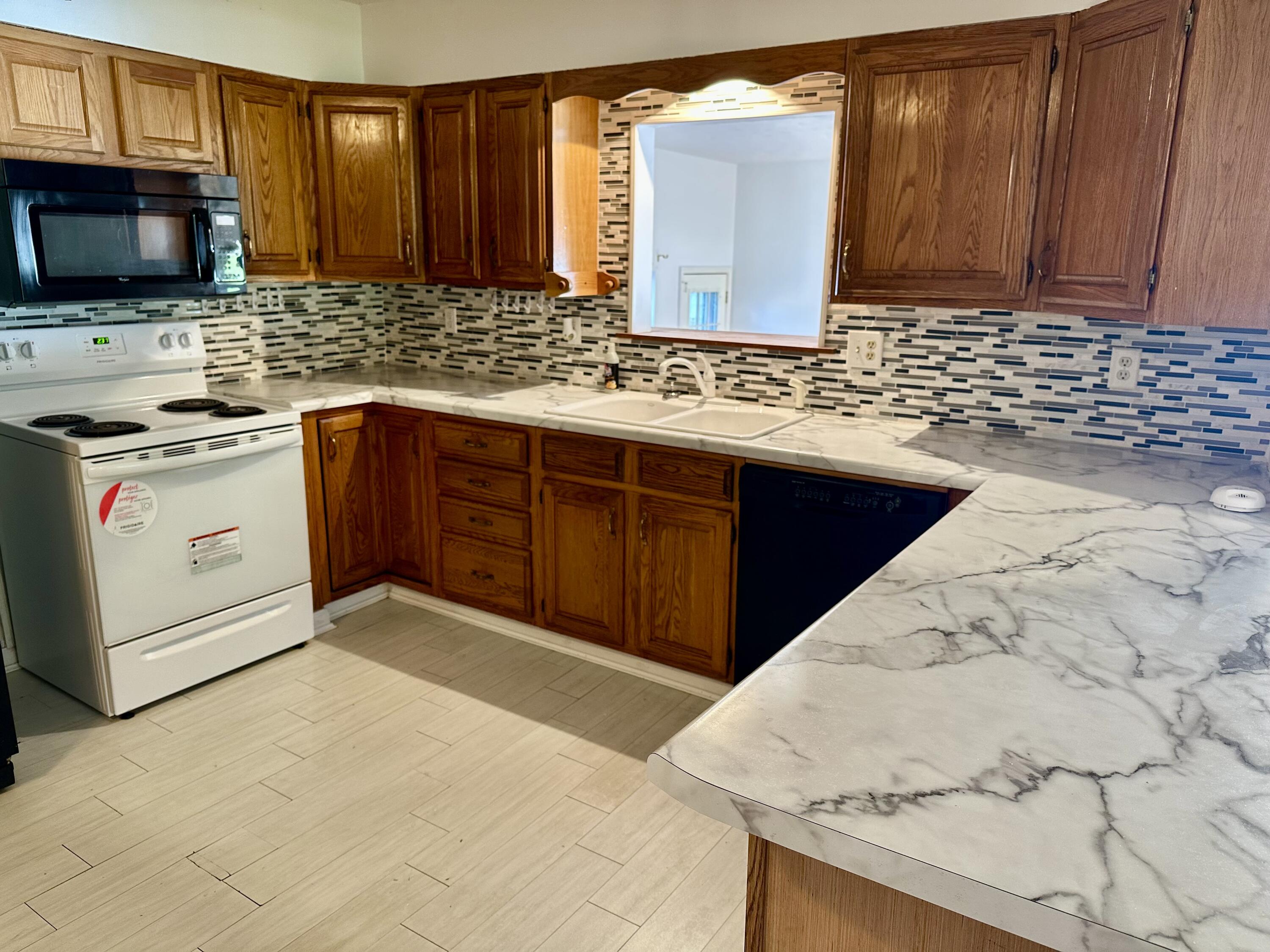 48 Taft Hwy Property Photo 4