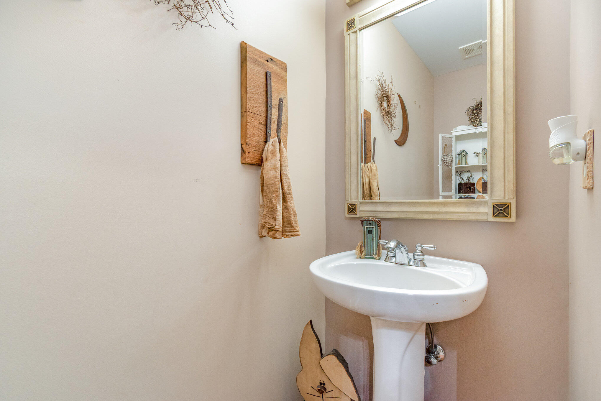 1088 Ashton Court Property Photo 10