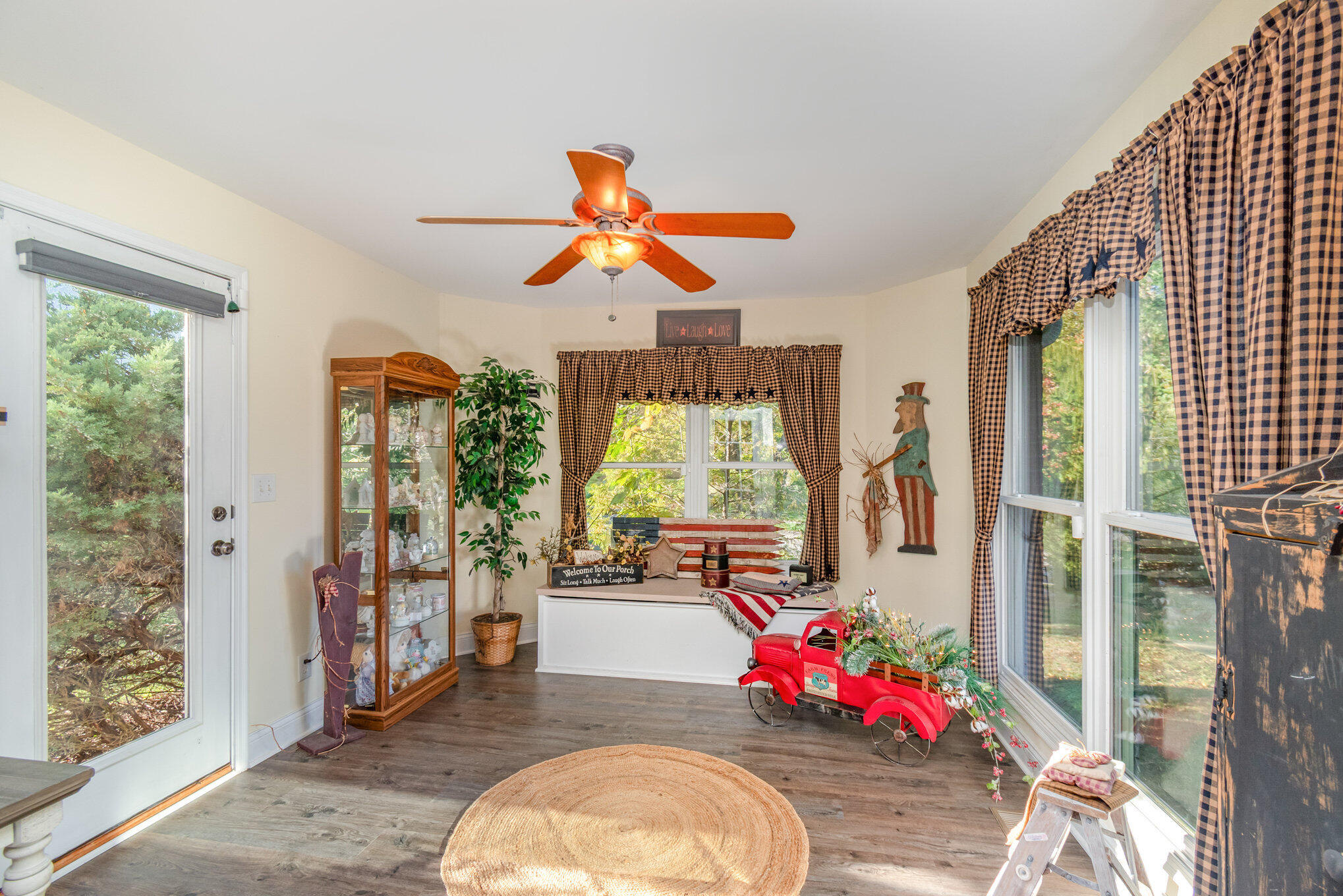 1088 Ashton Court Property Photo 15