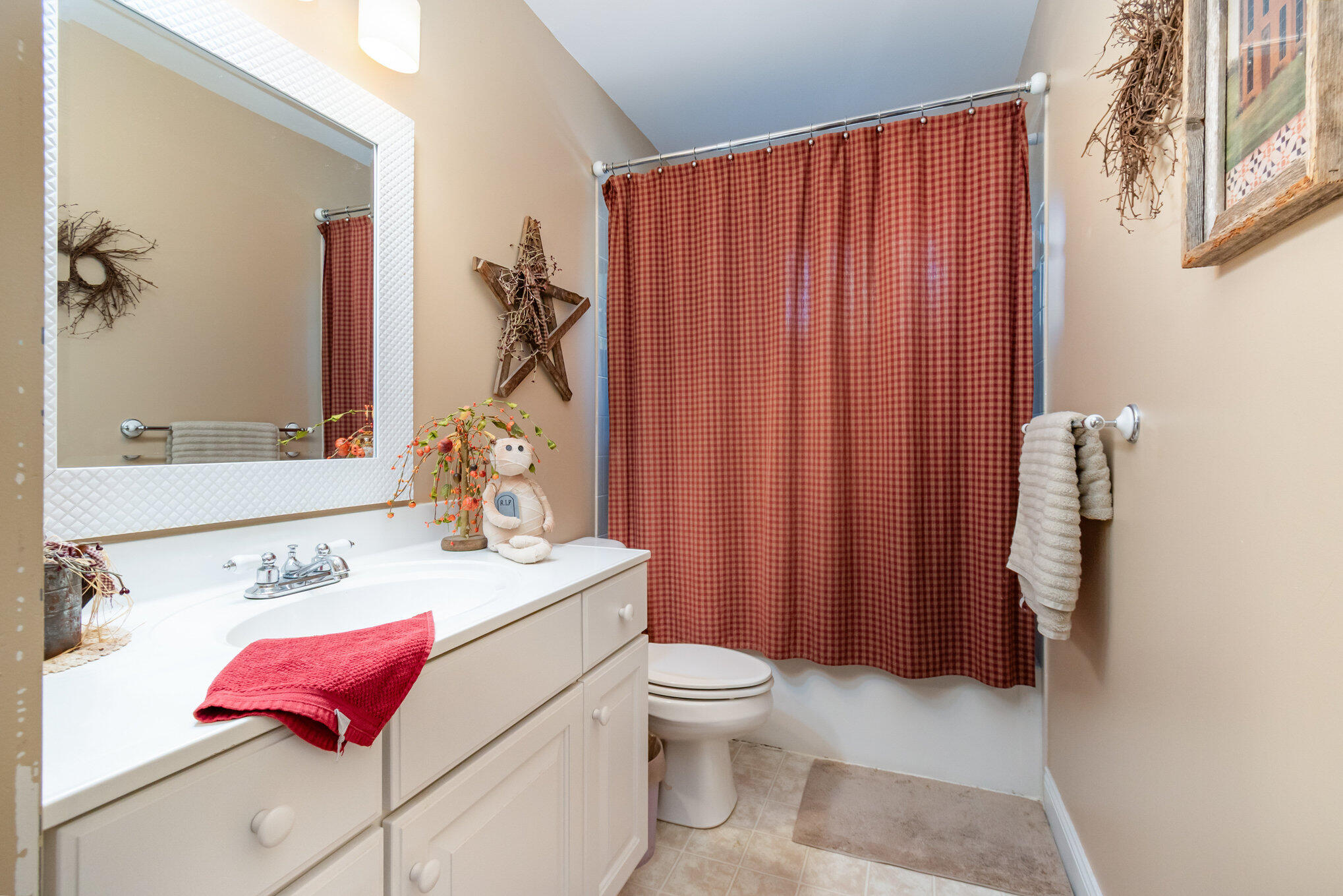 1088 Ashton Court Property Photo 22