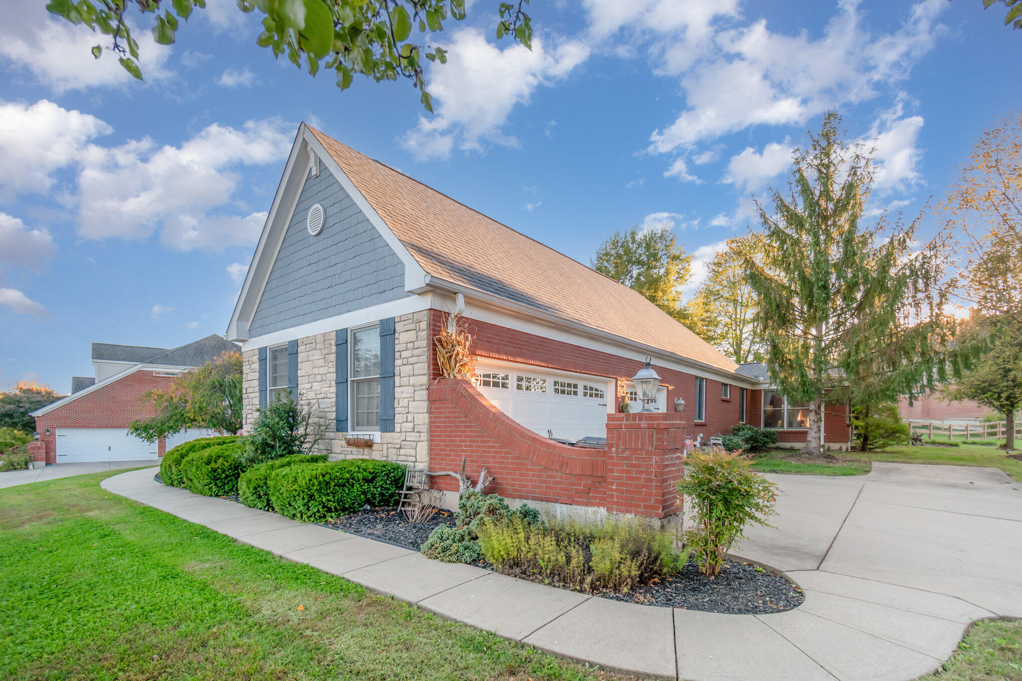 1088 Ashton Court Property Photo 31