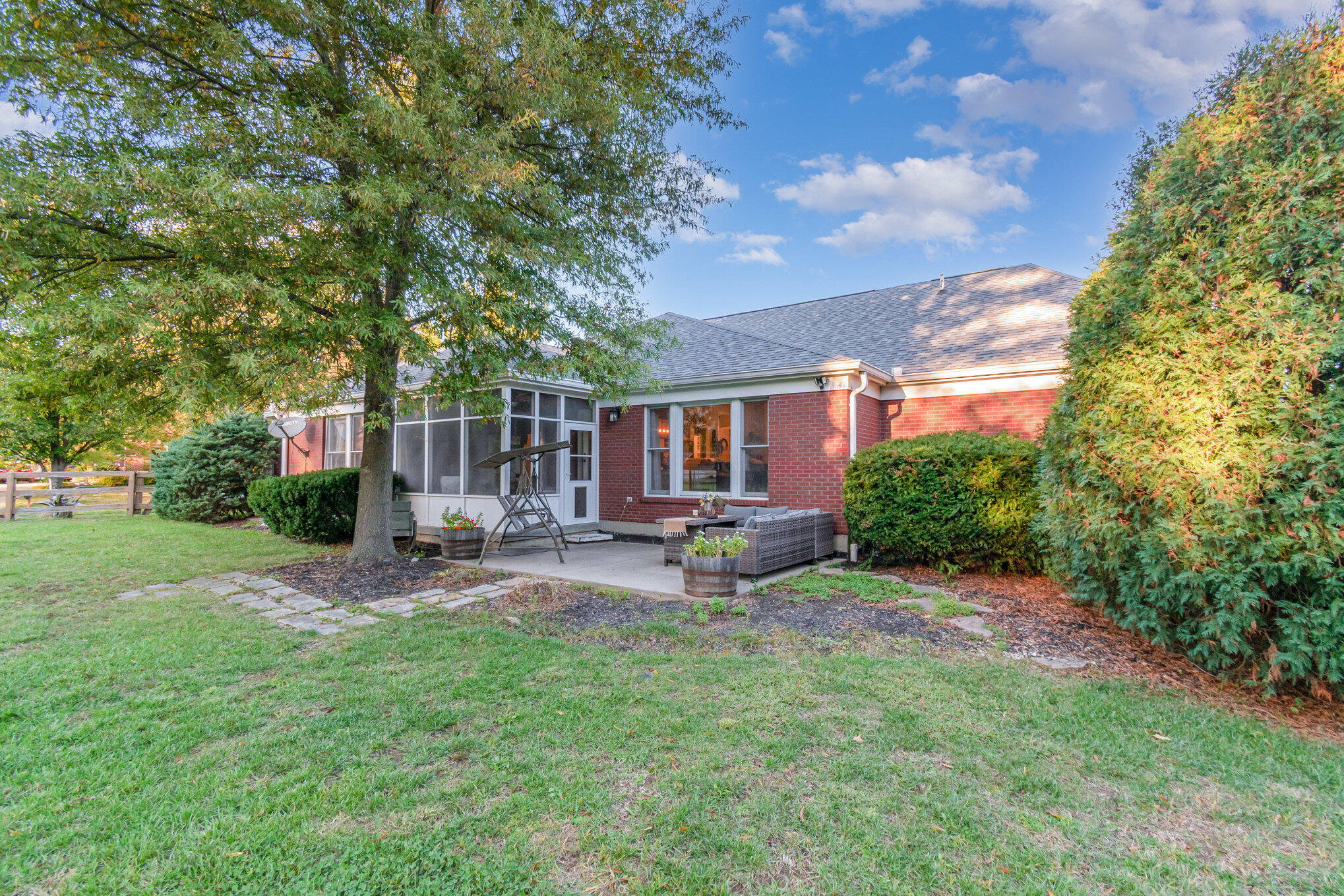 1088 Ashton Court Property Photo 33