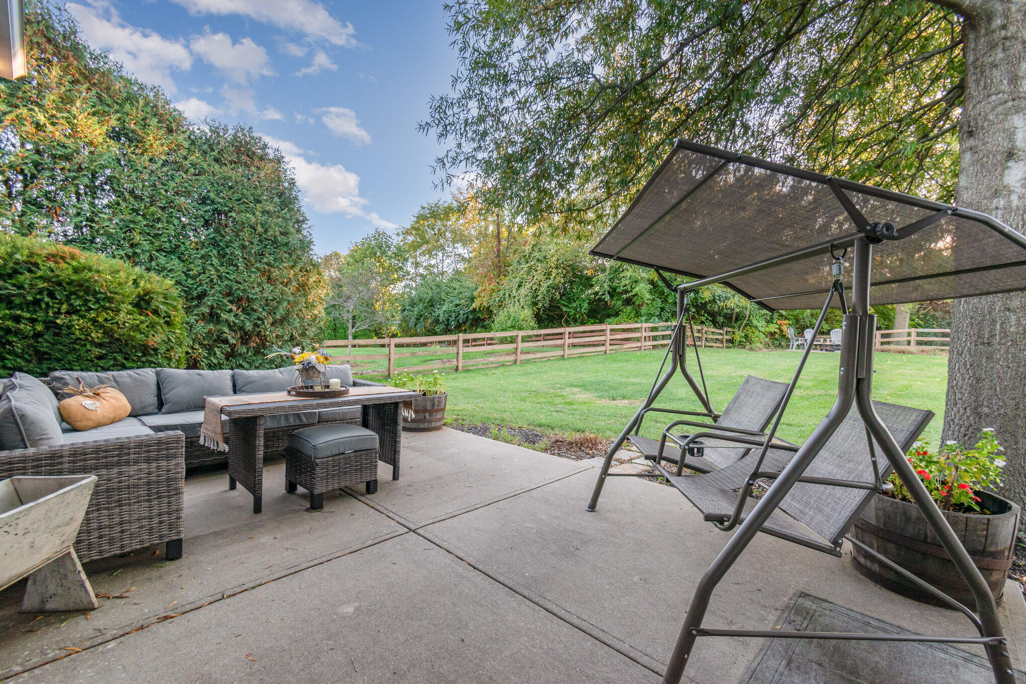 1088 Ashton Court Property Photo 35