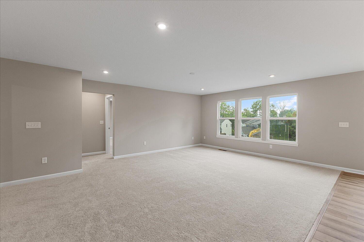 718 Willow Green Drive Property Photo 7