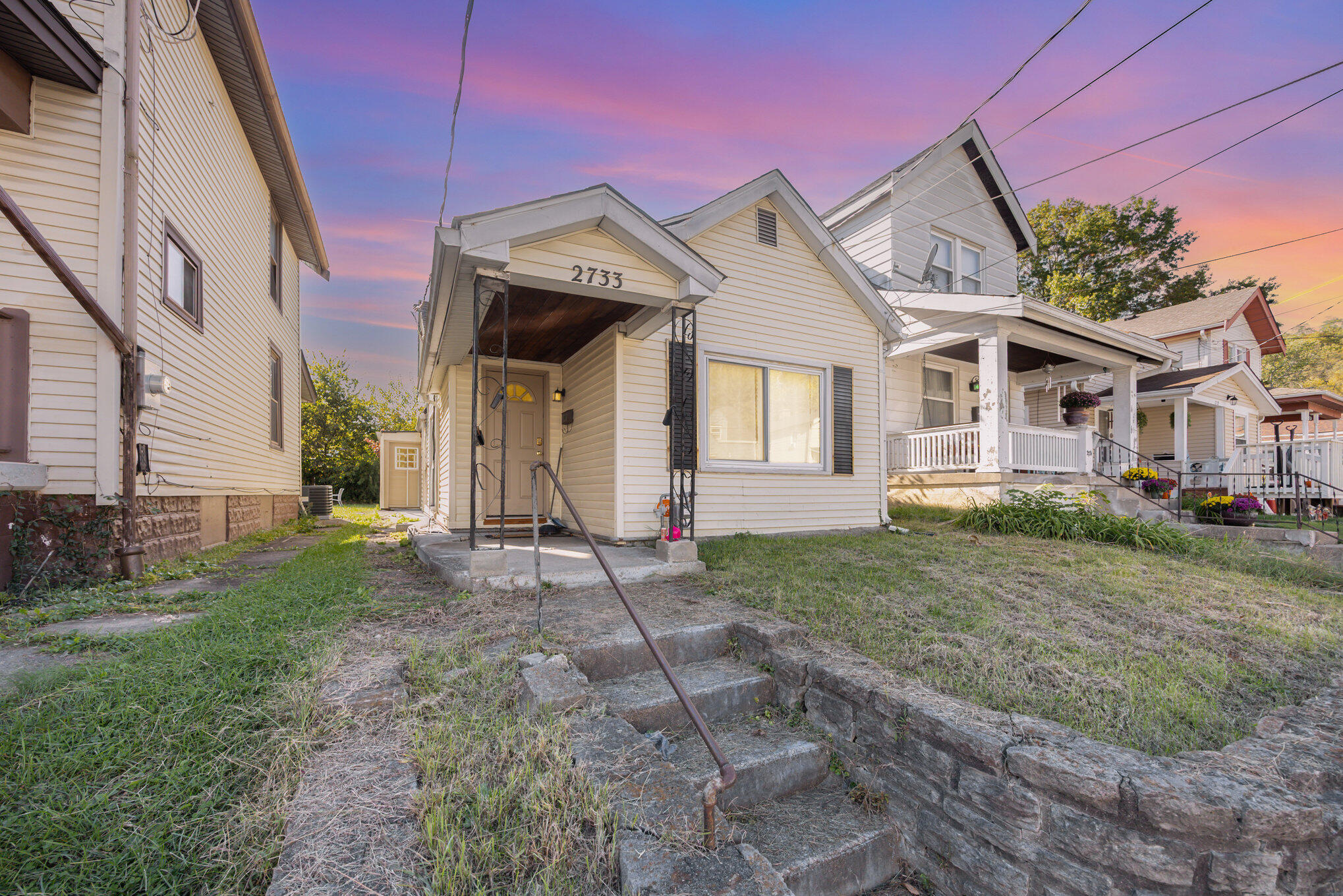 2733 Alexandria Avenue Property Photo 1