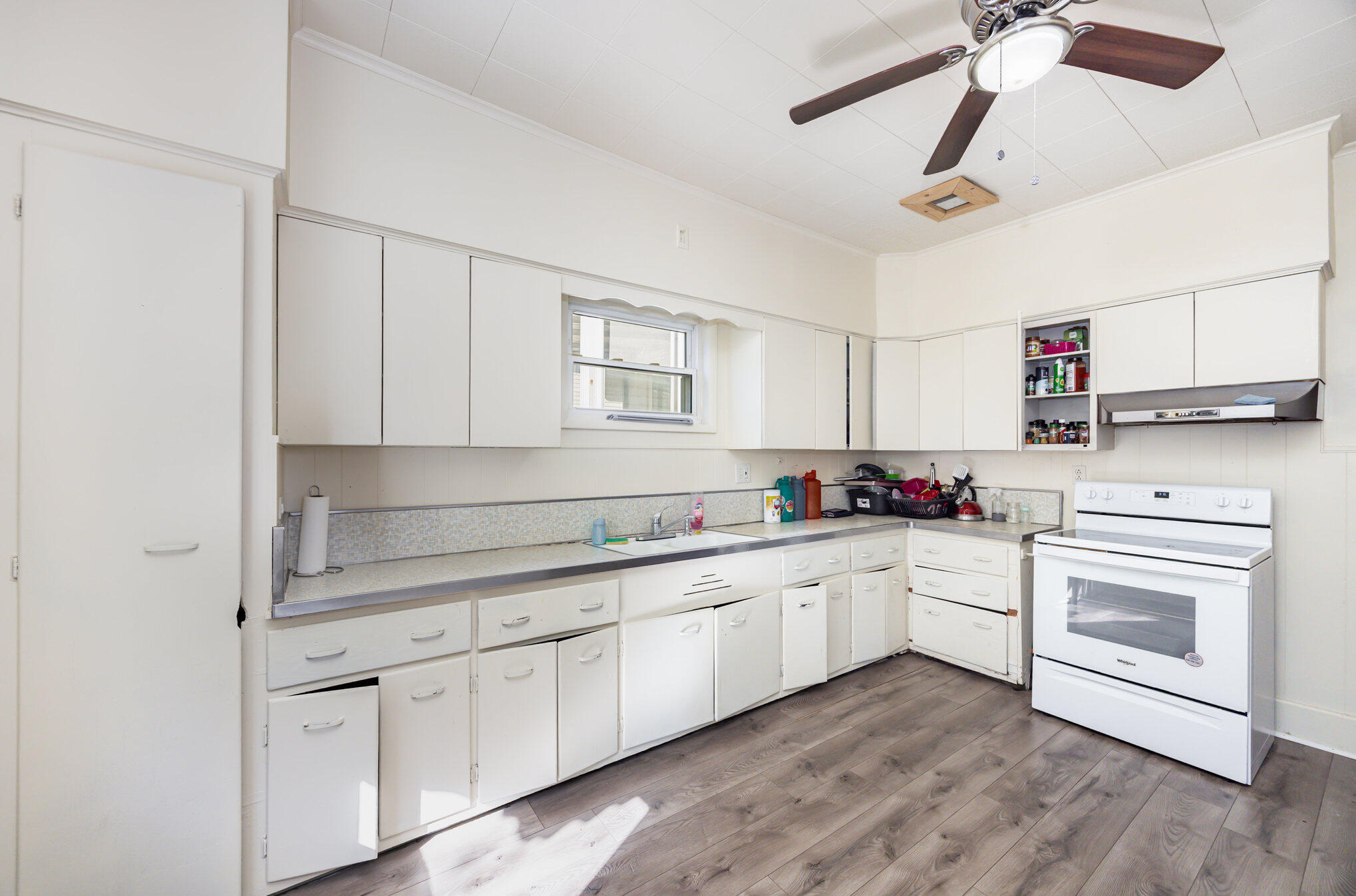 2733 Alexandria Avenue Property Photo 6