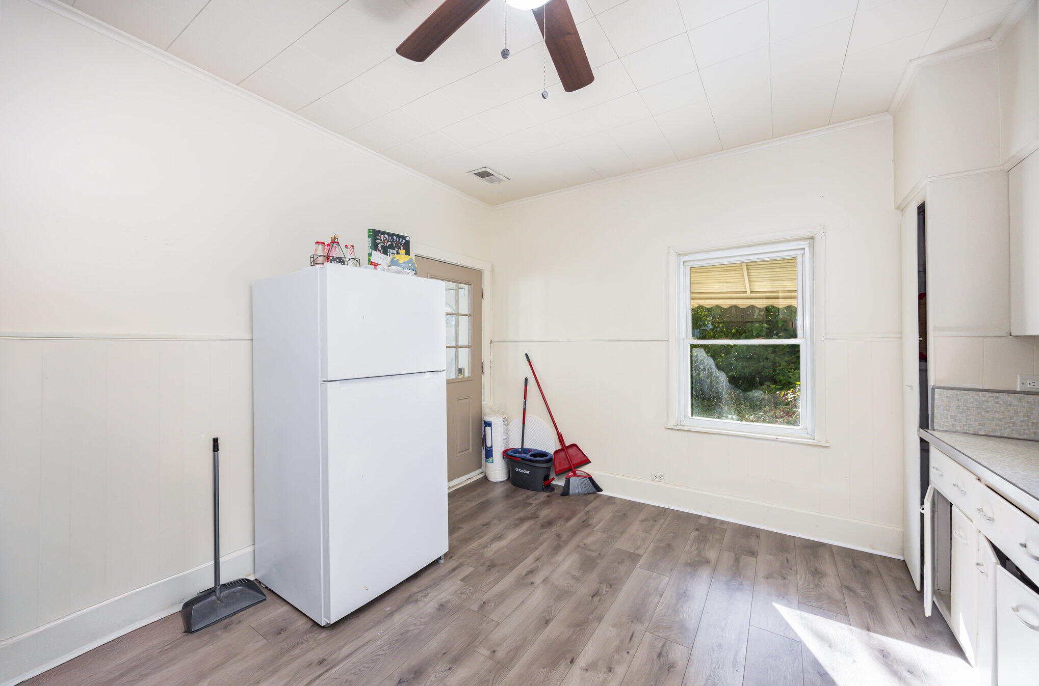 2733 Alexandria Avenue Property Photo 8