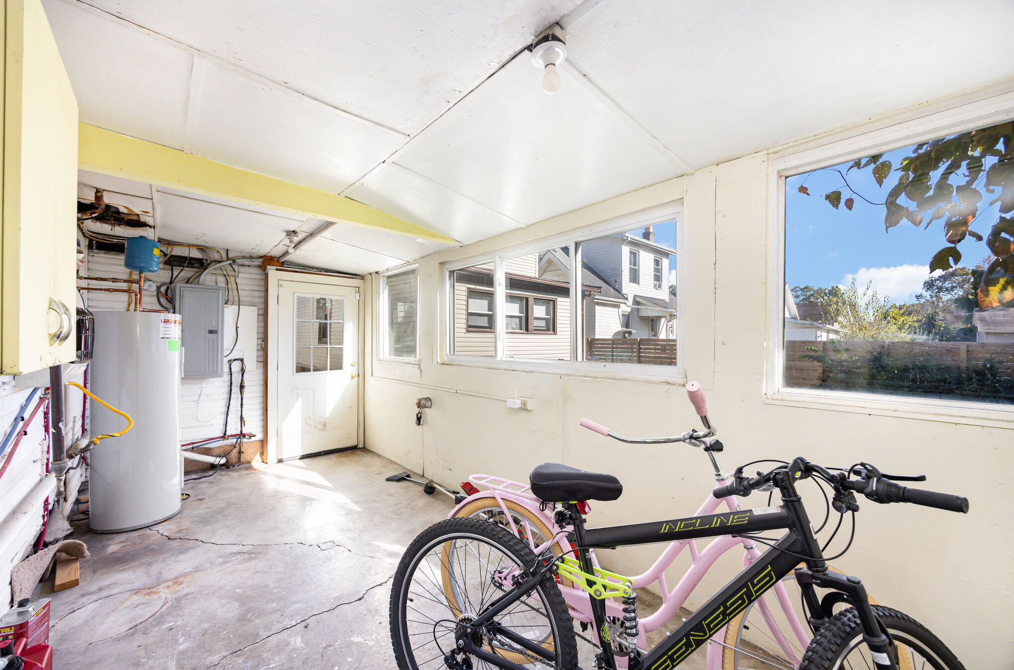 2733 Alexandria Avenue Property Photo 14