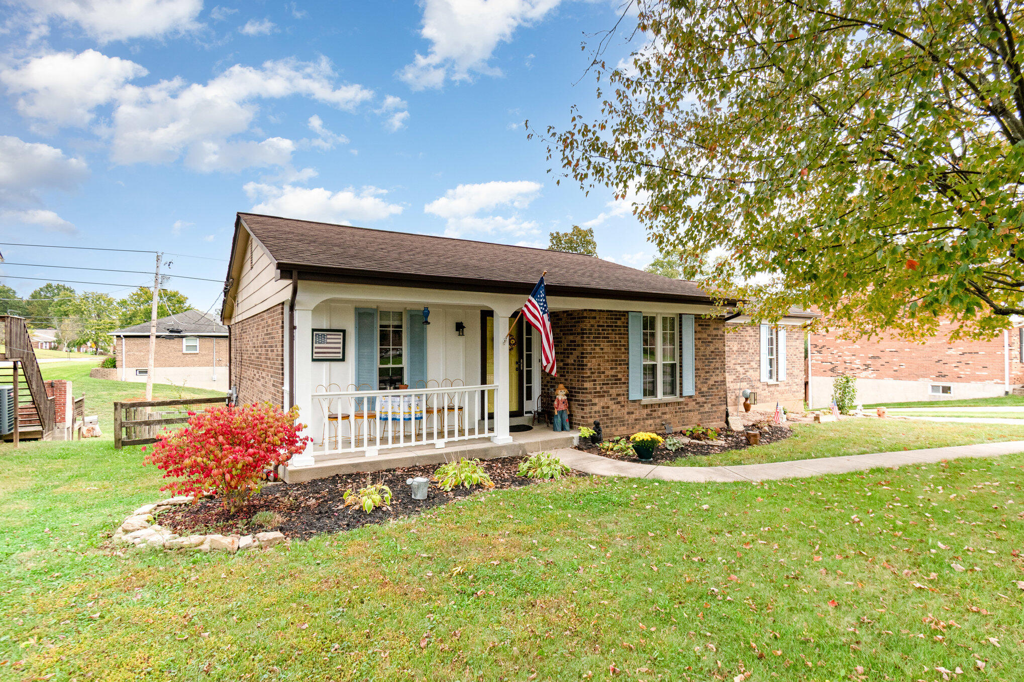 8870 Valley Circle Drive Property Photo 2