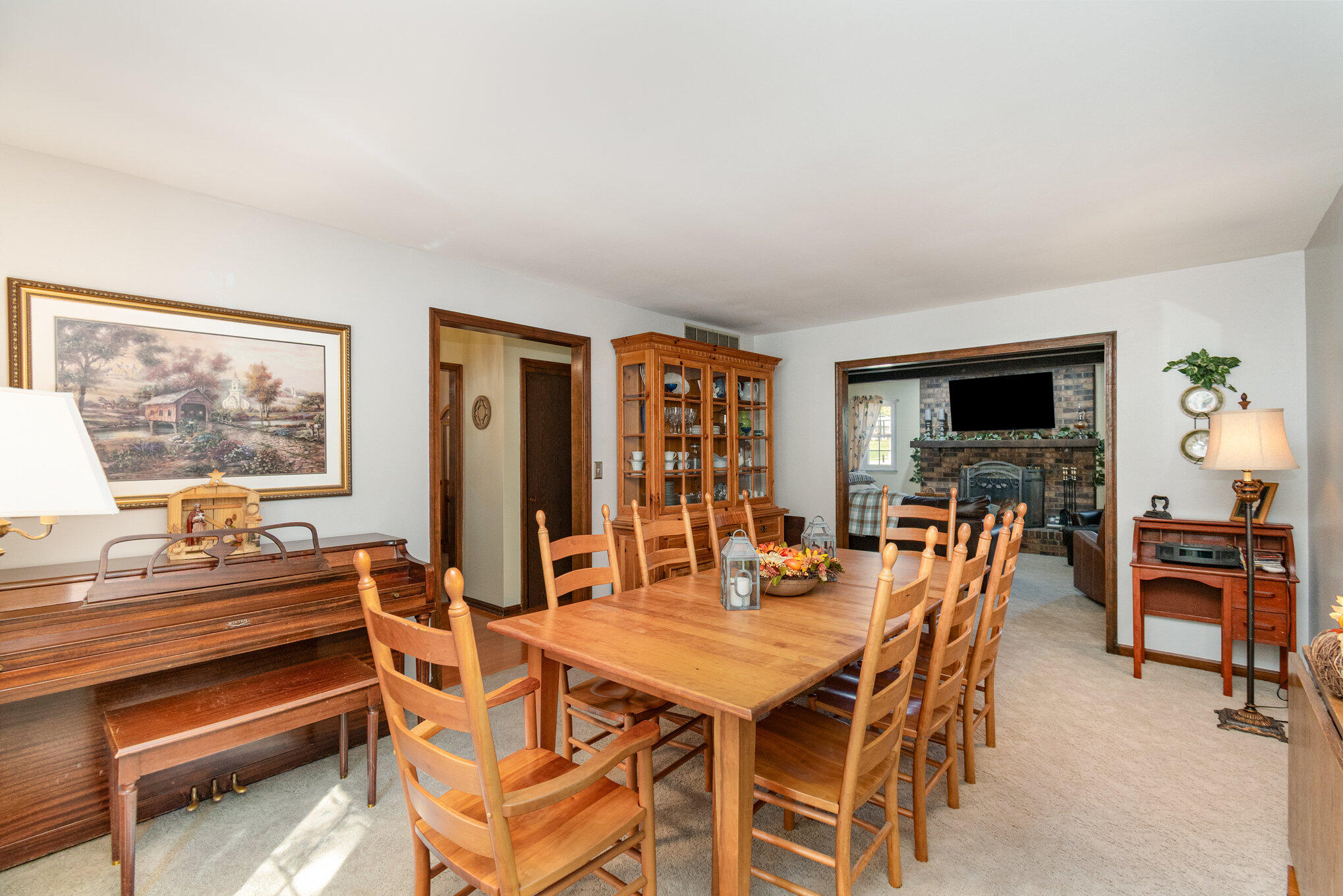 8870 Valley Circle Drive Property Photo 7