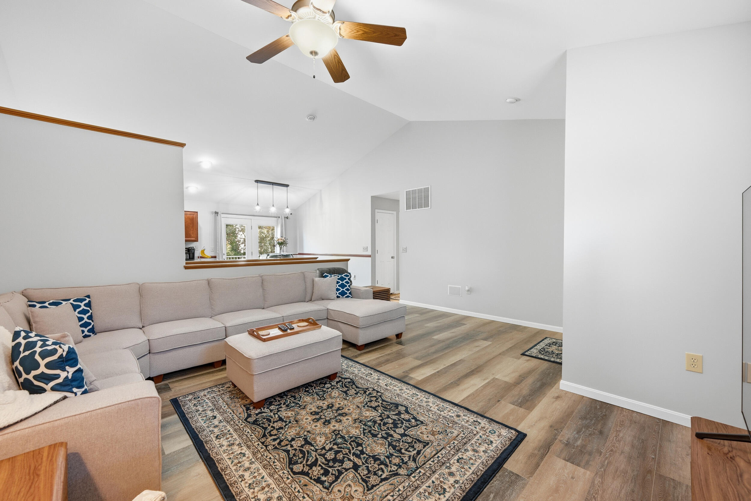 1083 Breckenridge Lane Property Photo 6