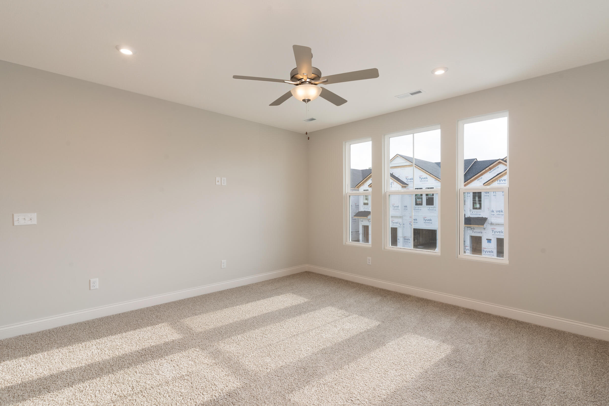 363 Cornwall Drive Property Photo 4