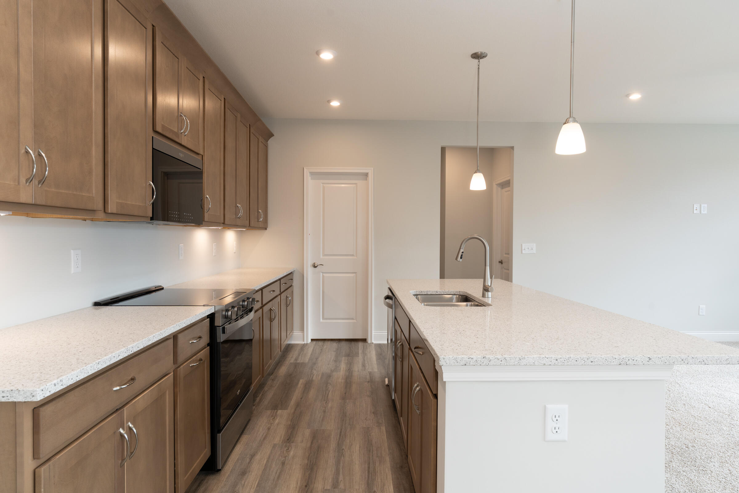 363 Cornwall Drive Property Photo 11