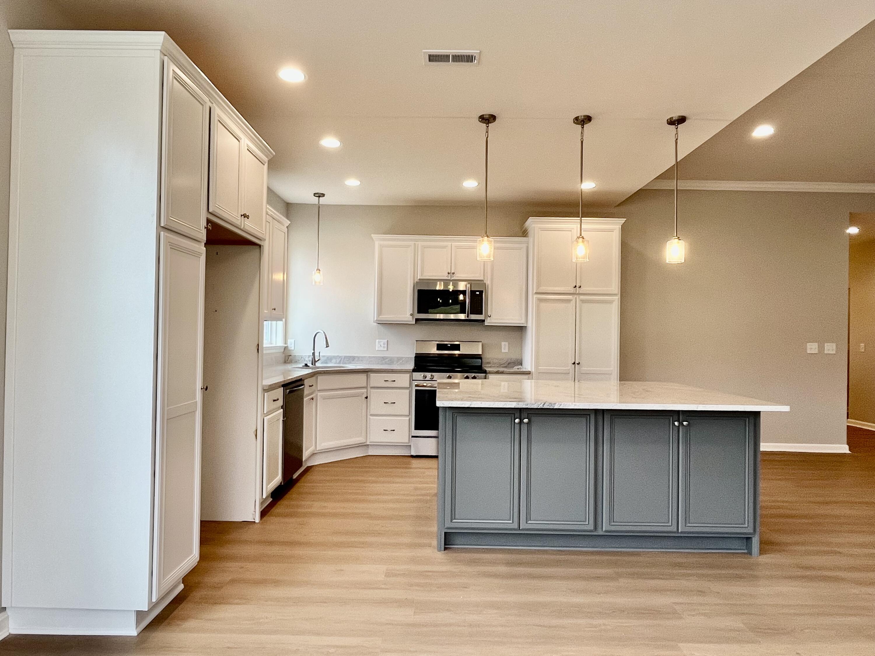 6160 Vintage Fleet Lane Property Photo 4