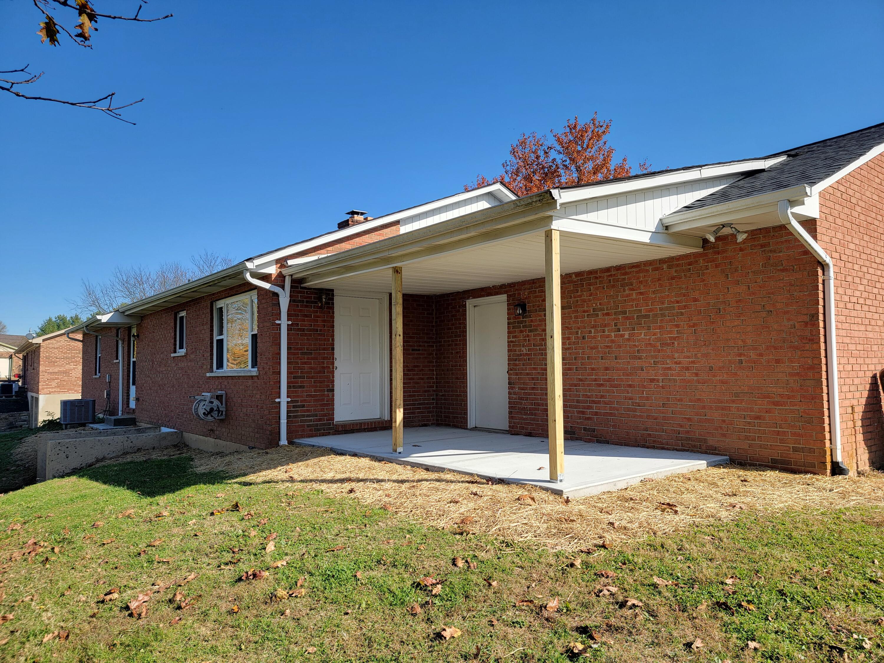 10081 Timbercreek Drive Property Photo 9