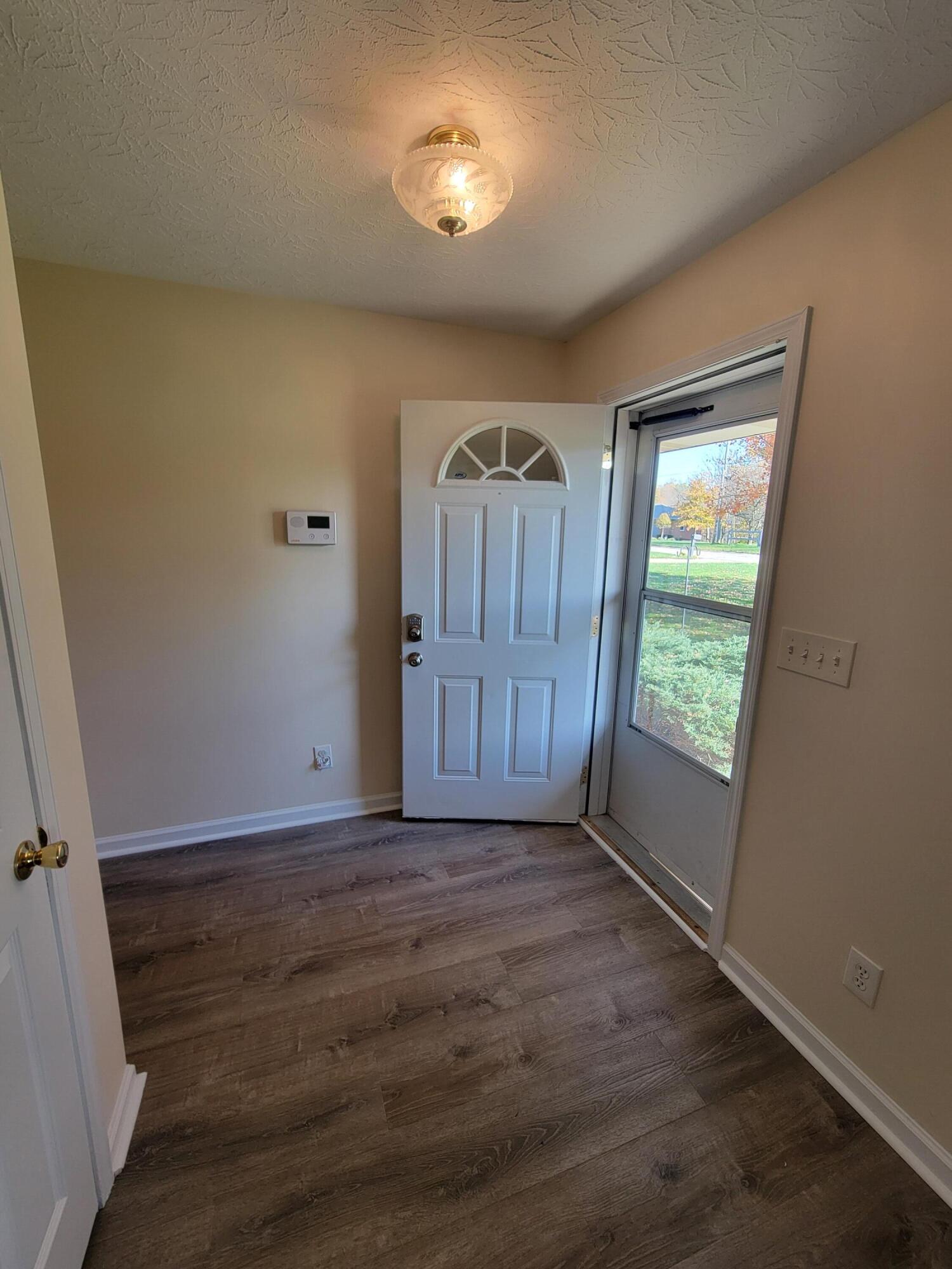 10081 Timbercreek Drive Property Photo 16