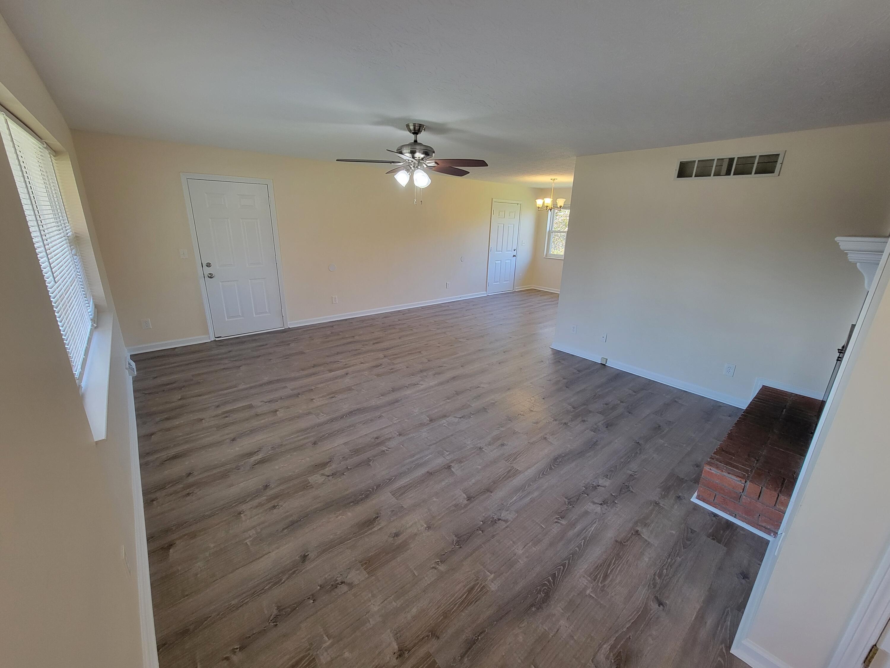 10081 Timbercreek Drive Property Photo 18