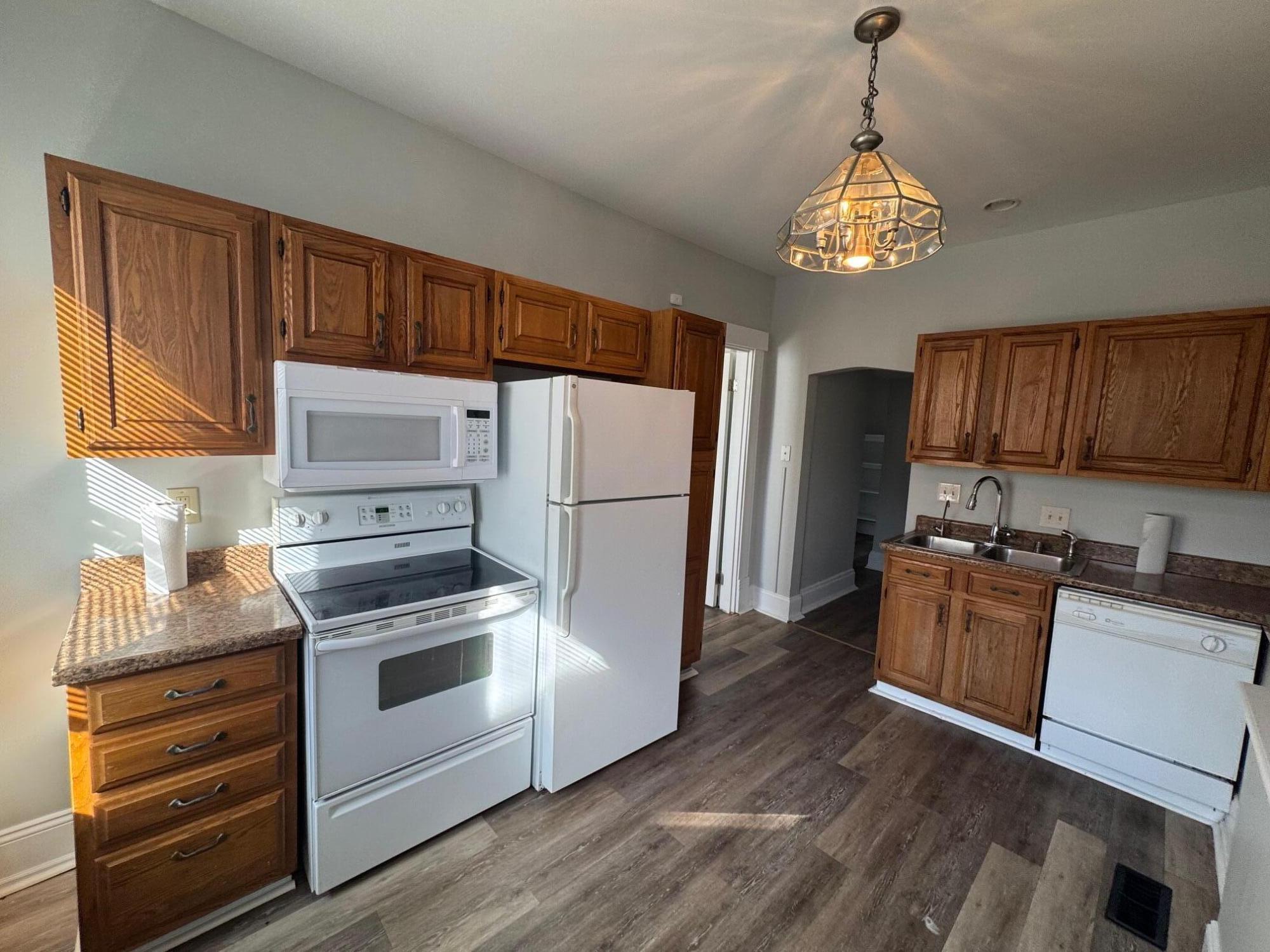 121 Maple Avenue Property Photo 2