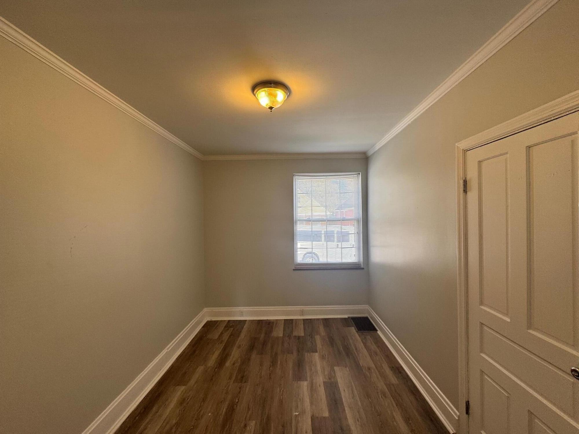 121 Maple Avenue Property Photo 6