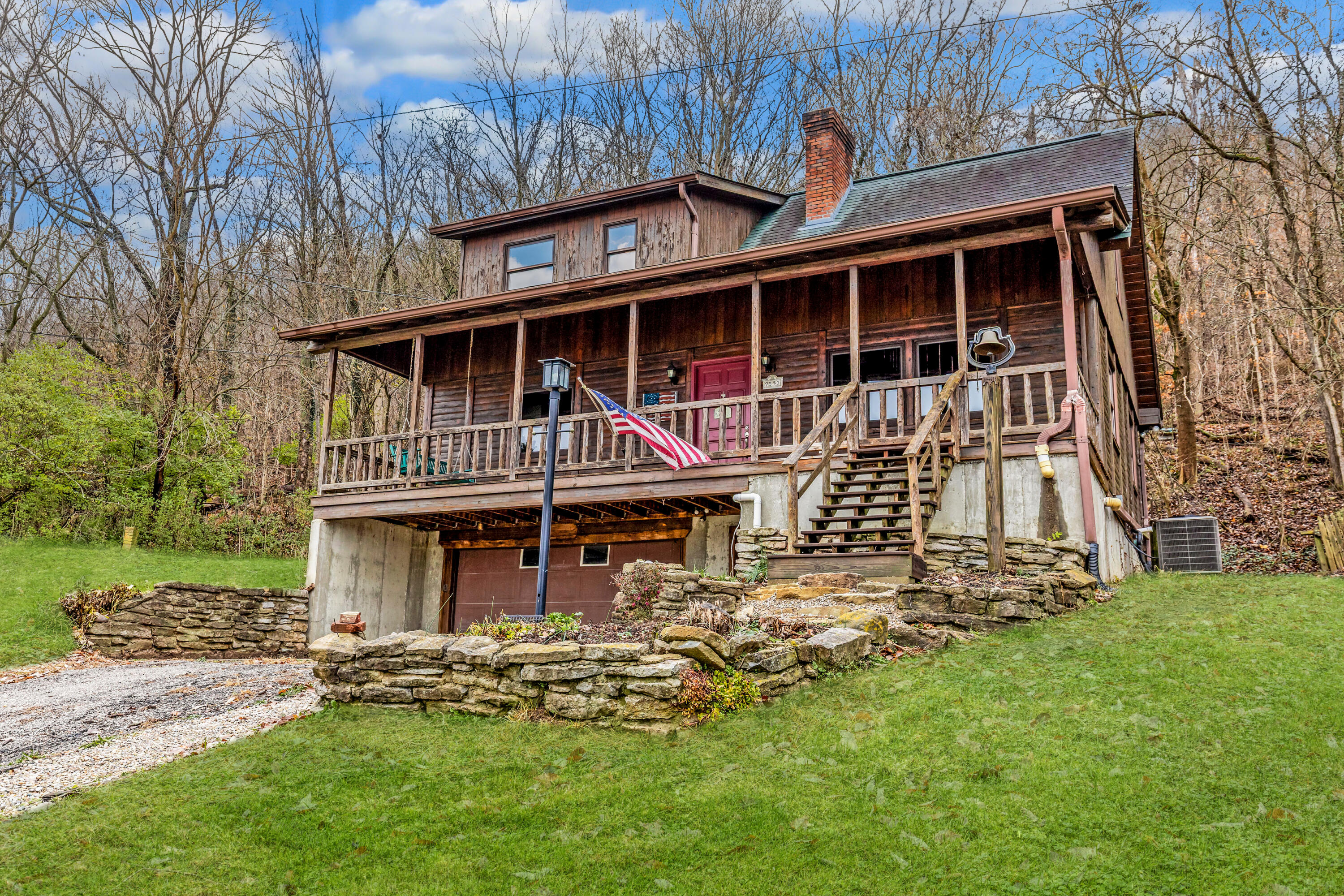 9530 Lower River Road Property Photo 5