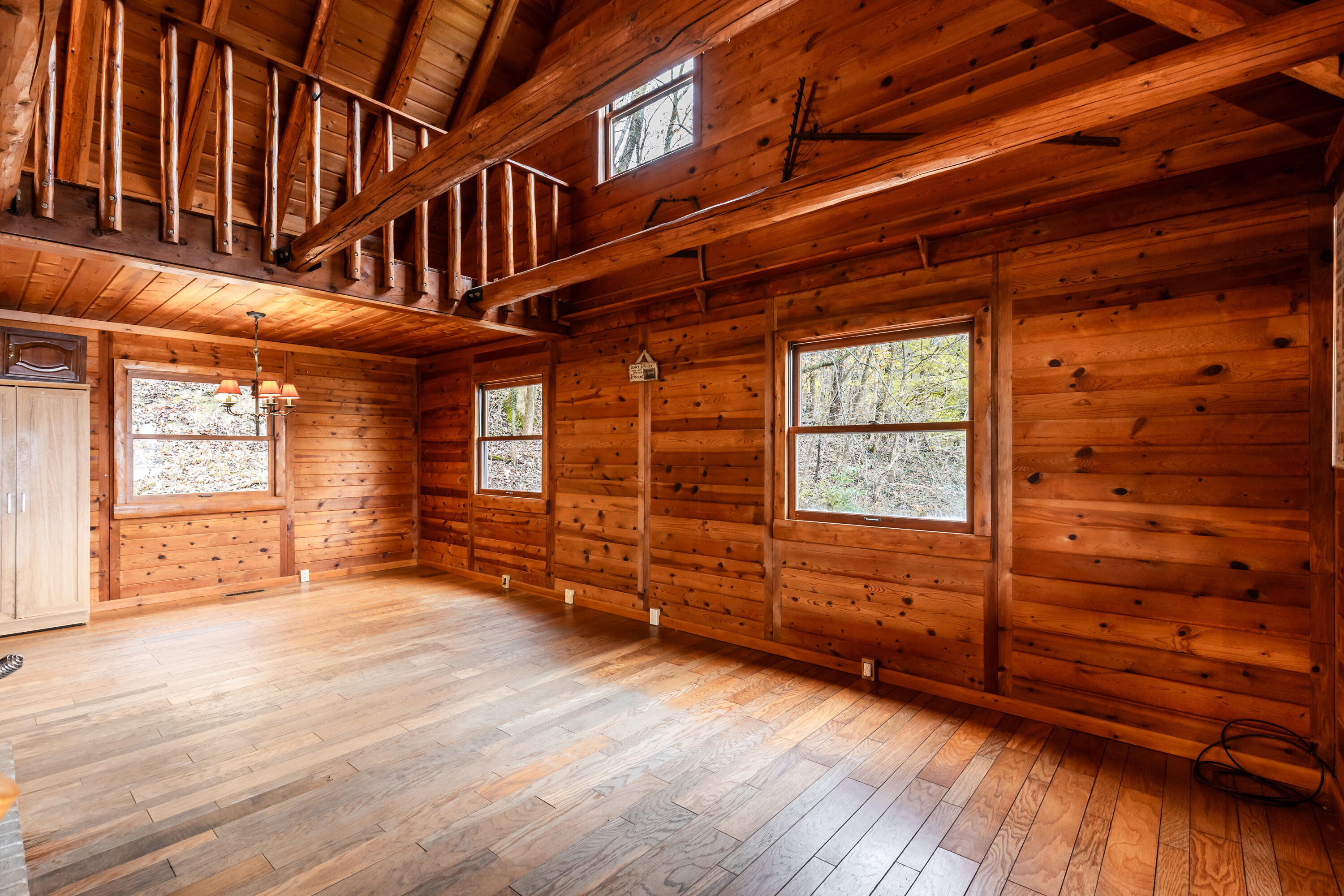 9530 Lower River Road Property Photo 8