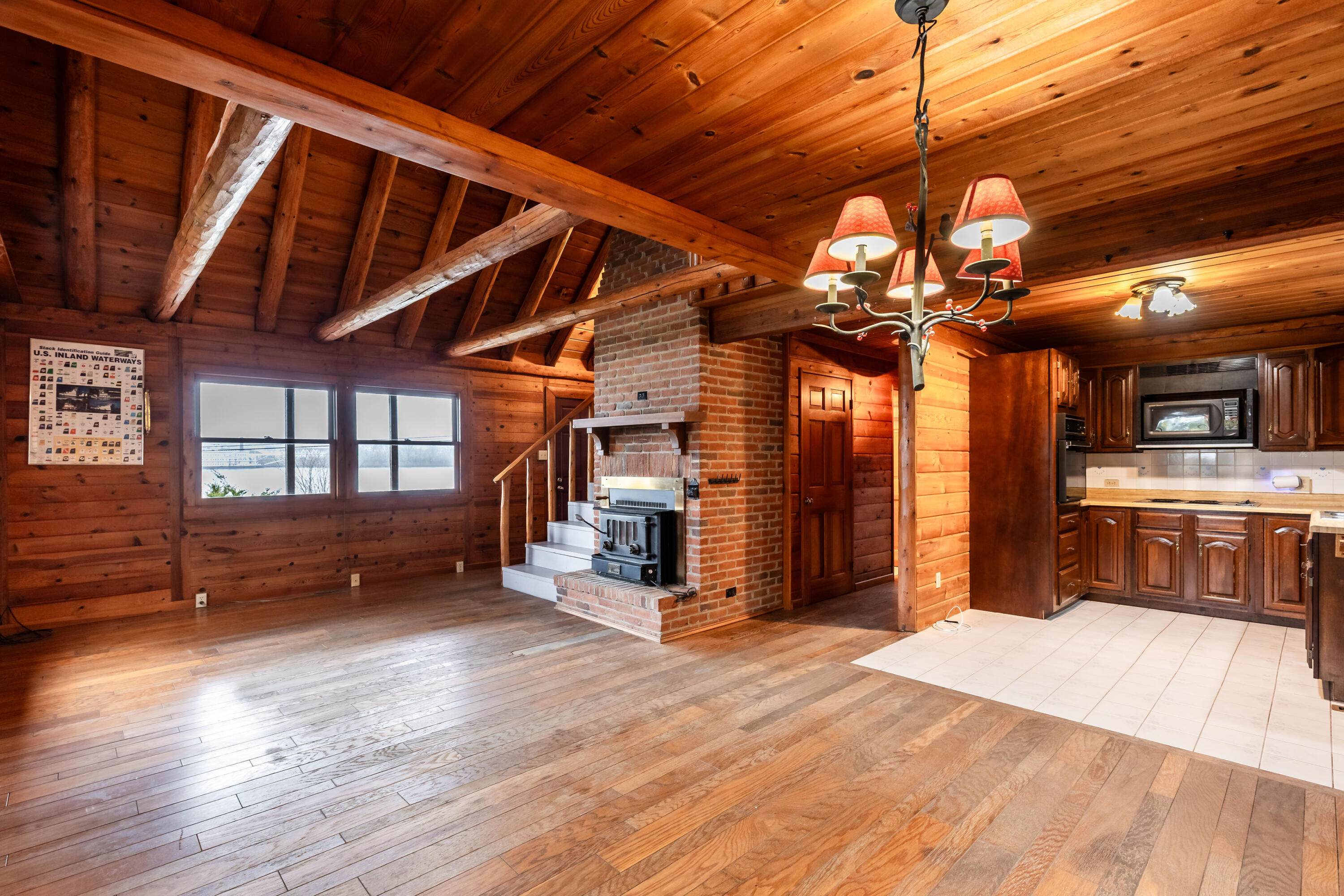 9530 Lower River Road Property Photo 12