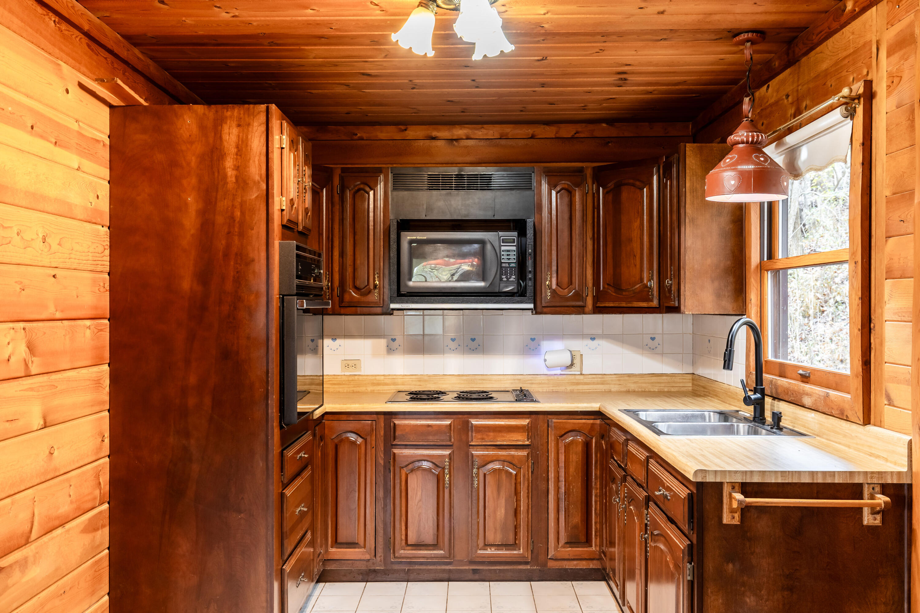 9530 Lower River Road Property Photo 16
