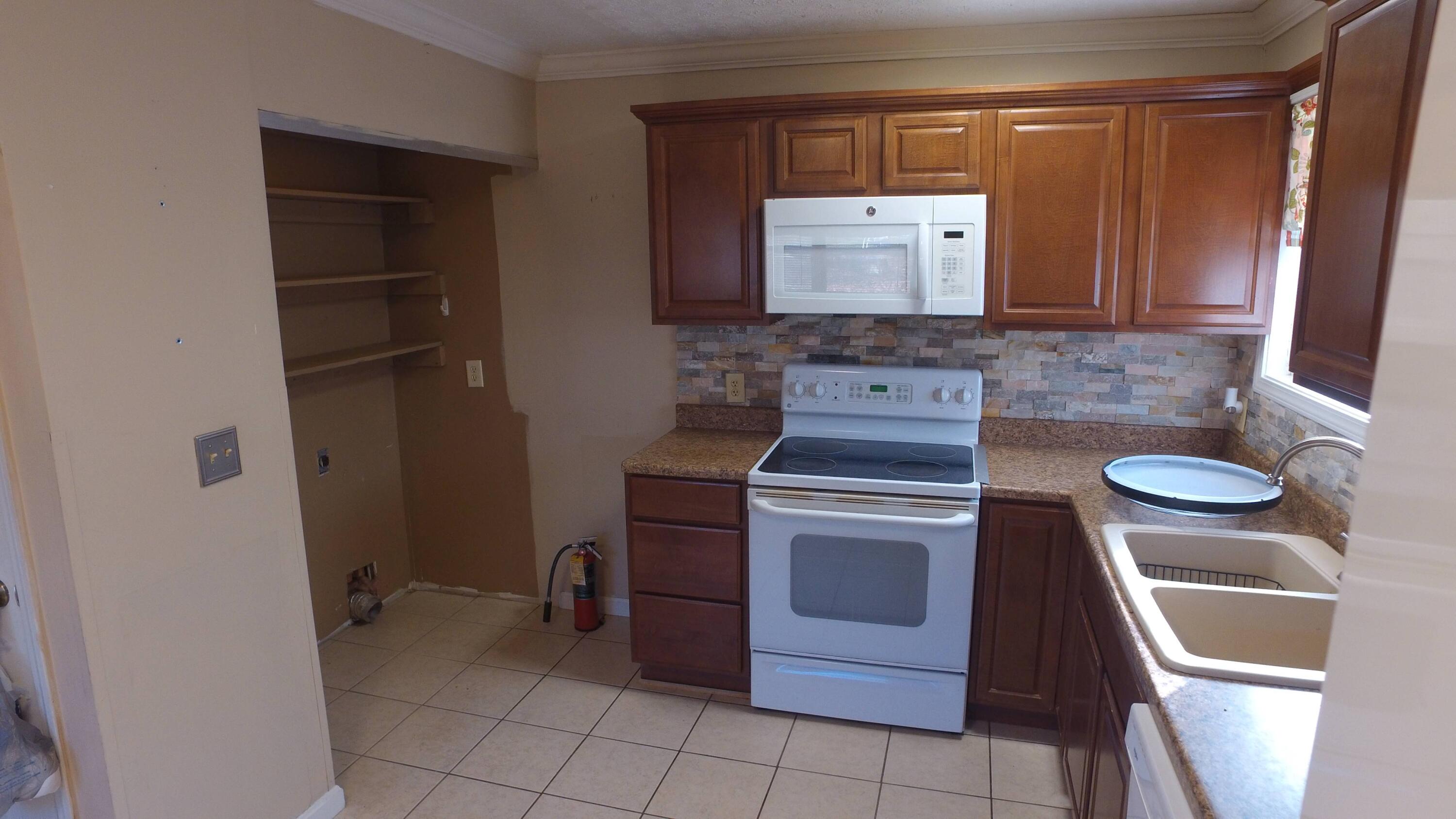 830 Beach Road Property Photo 10