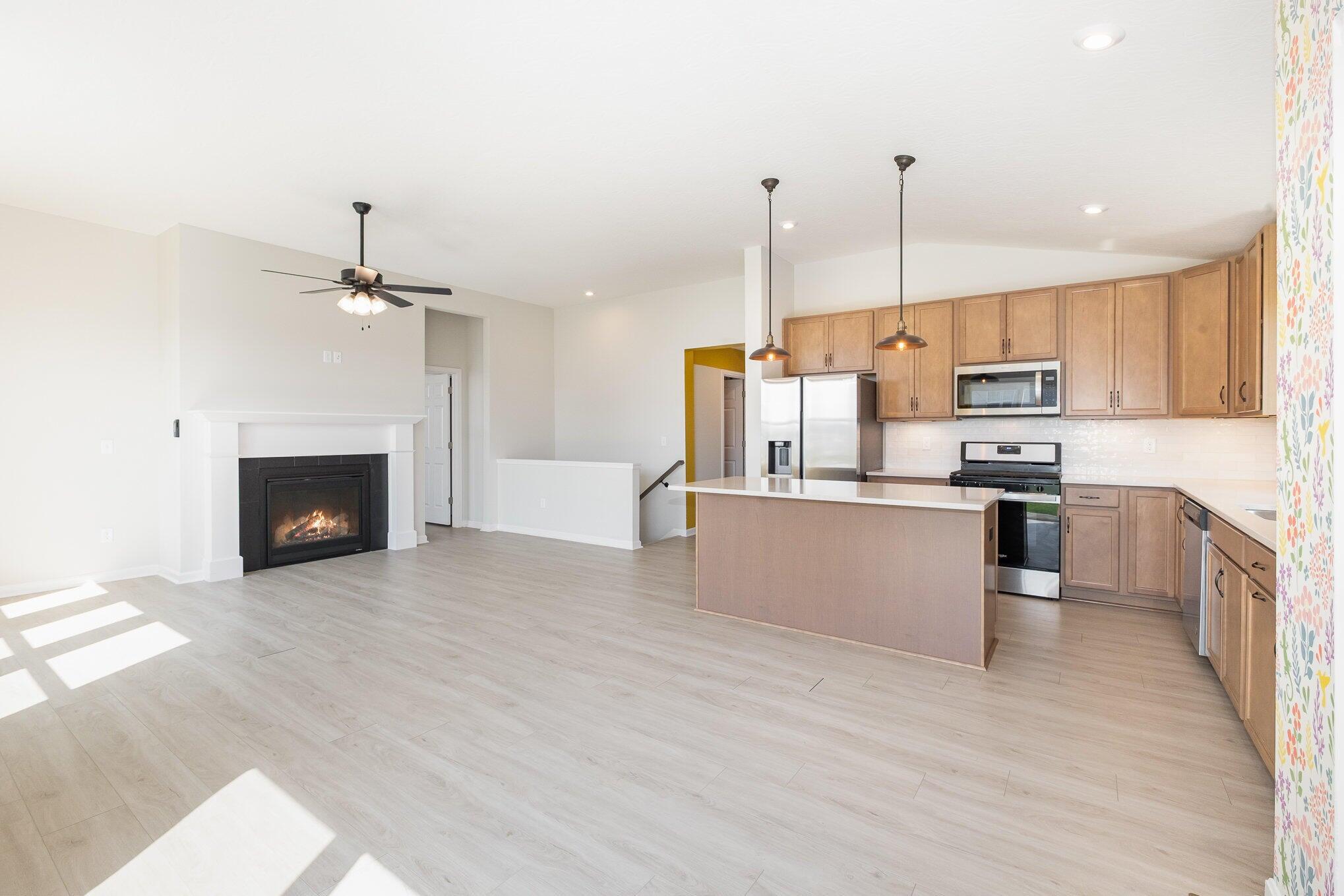 11035 Woodmont Way Property Photo 2