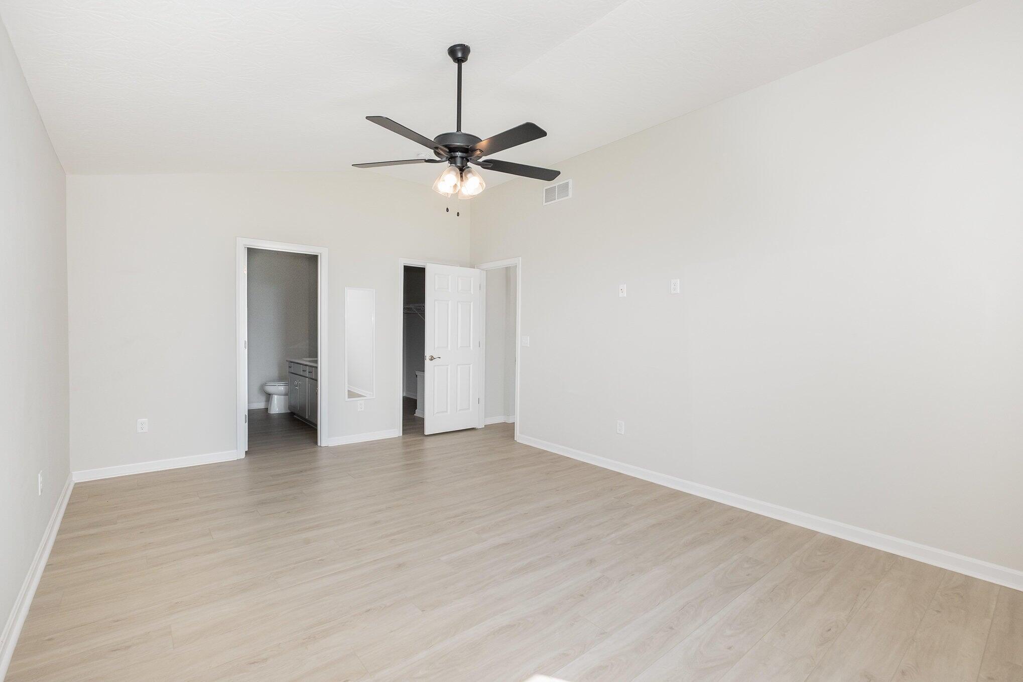 11035 Woodmont Way Property Photo 14