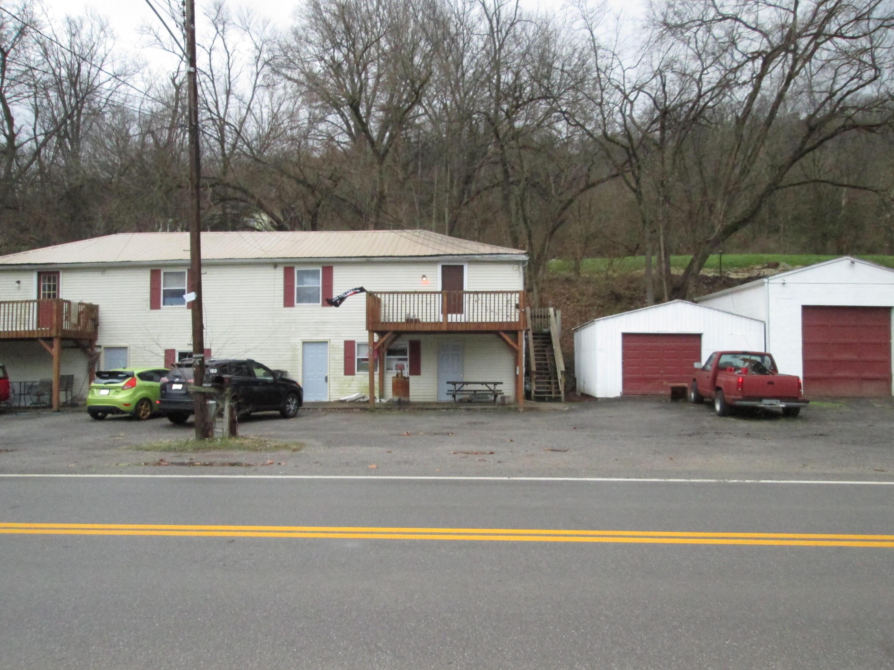 427 River Road Property Photo 1