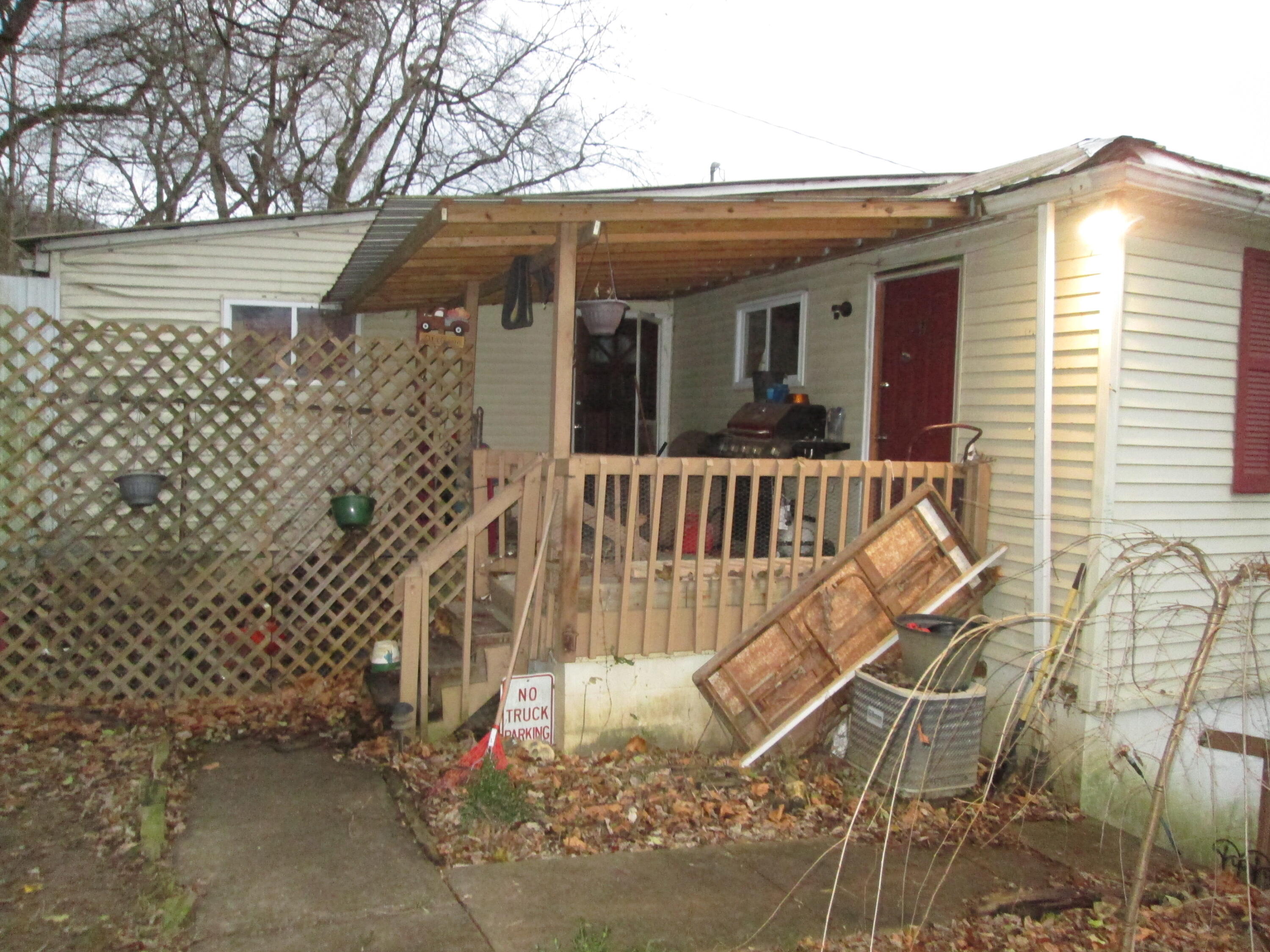 427 River Road Property Photo 3