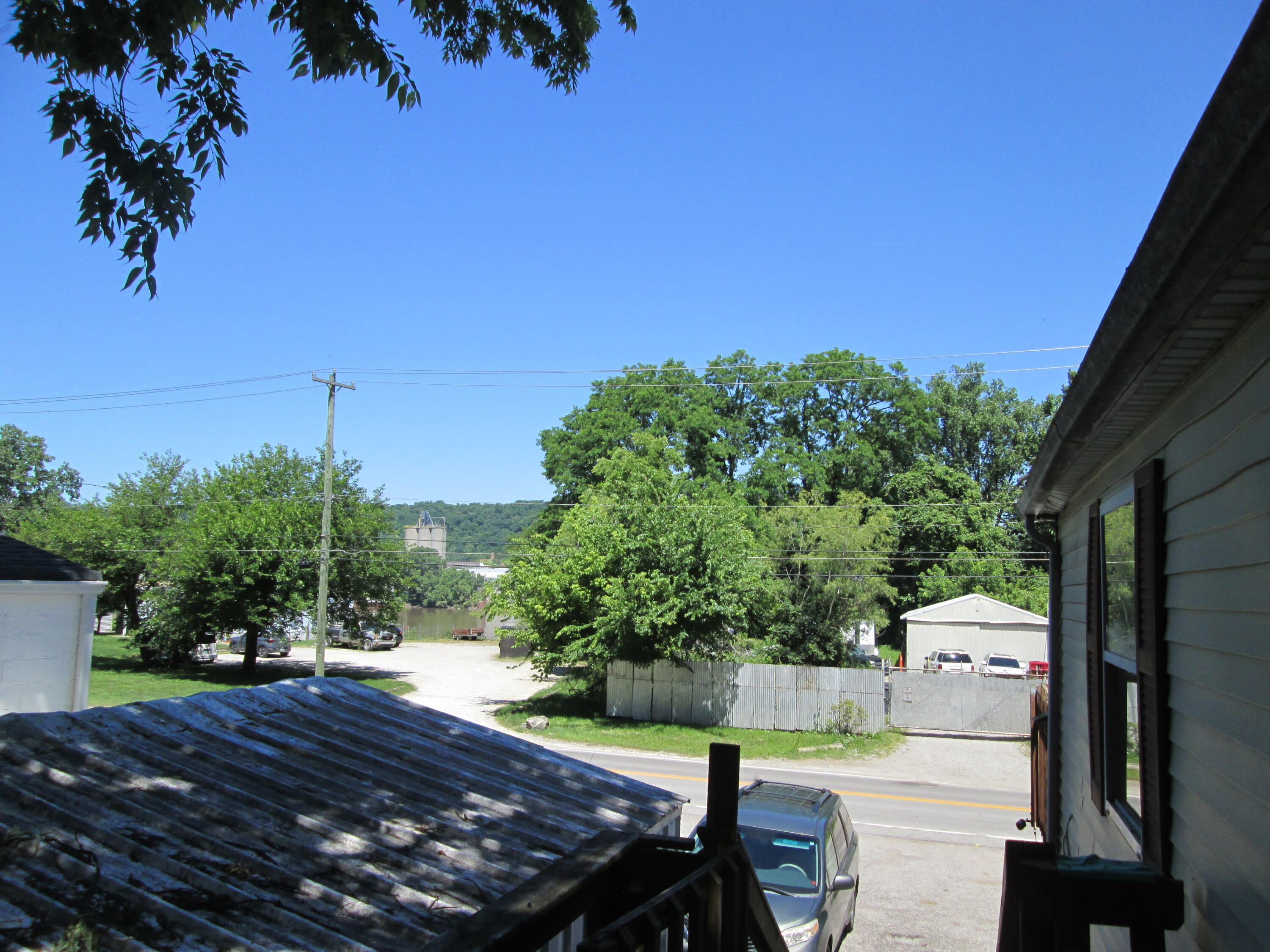 427 River Road Property Photo 18