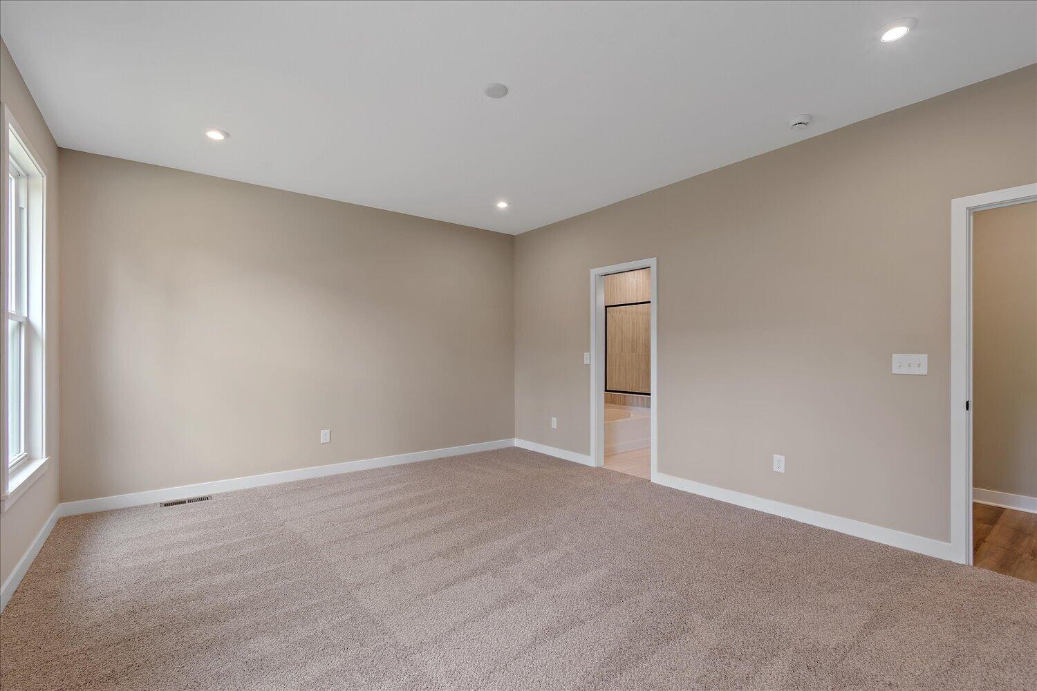 2477 Ruthwood Lane Property Photo 14
