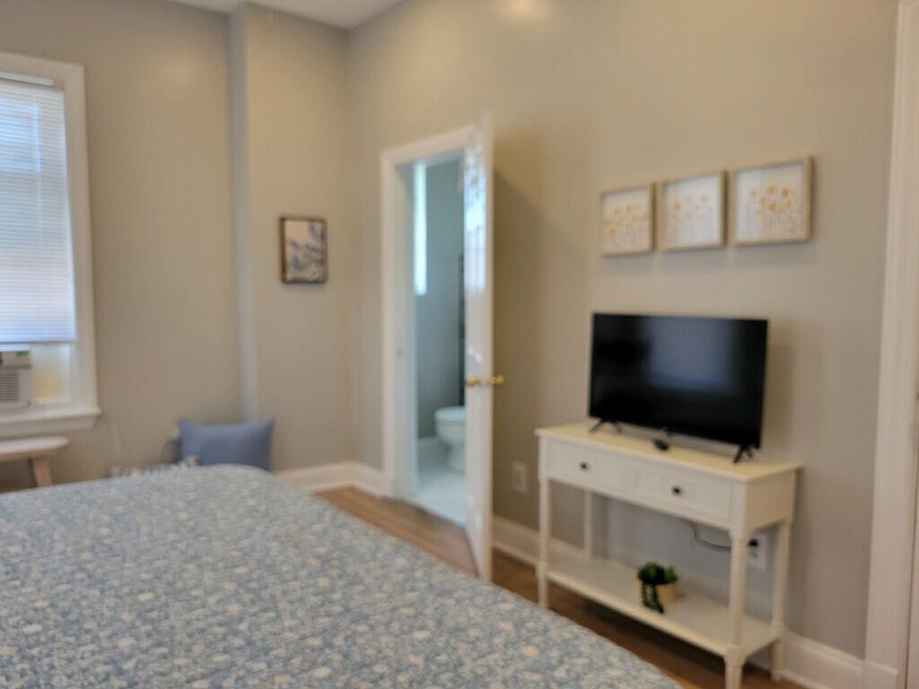401-403 Elm Street Property Photo 11