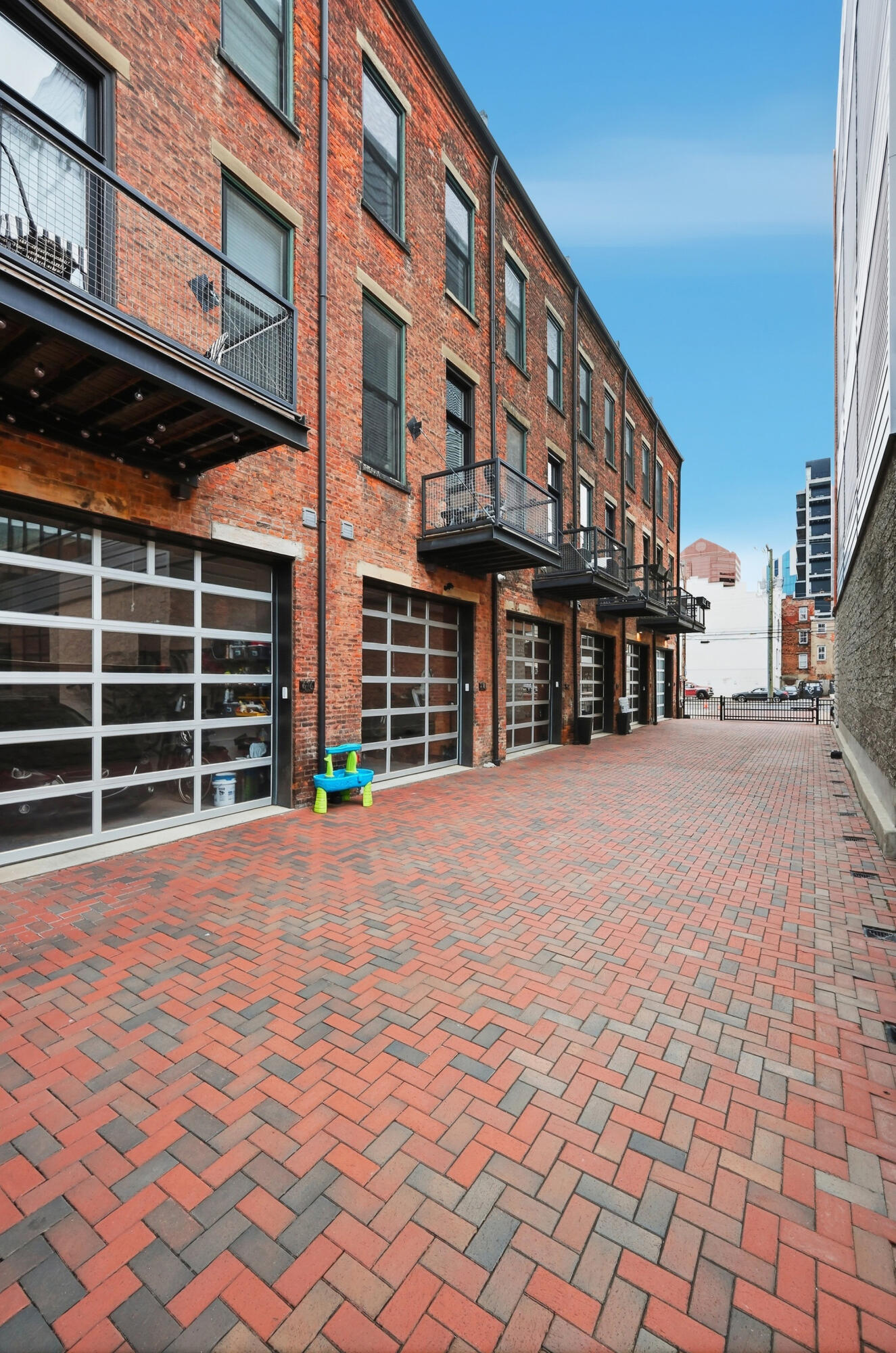 408 Scott Street Property Photo 45