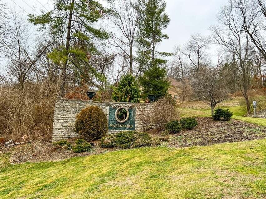 2160 Edenderry Drive Property Photo 2