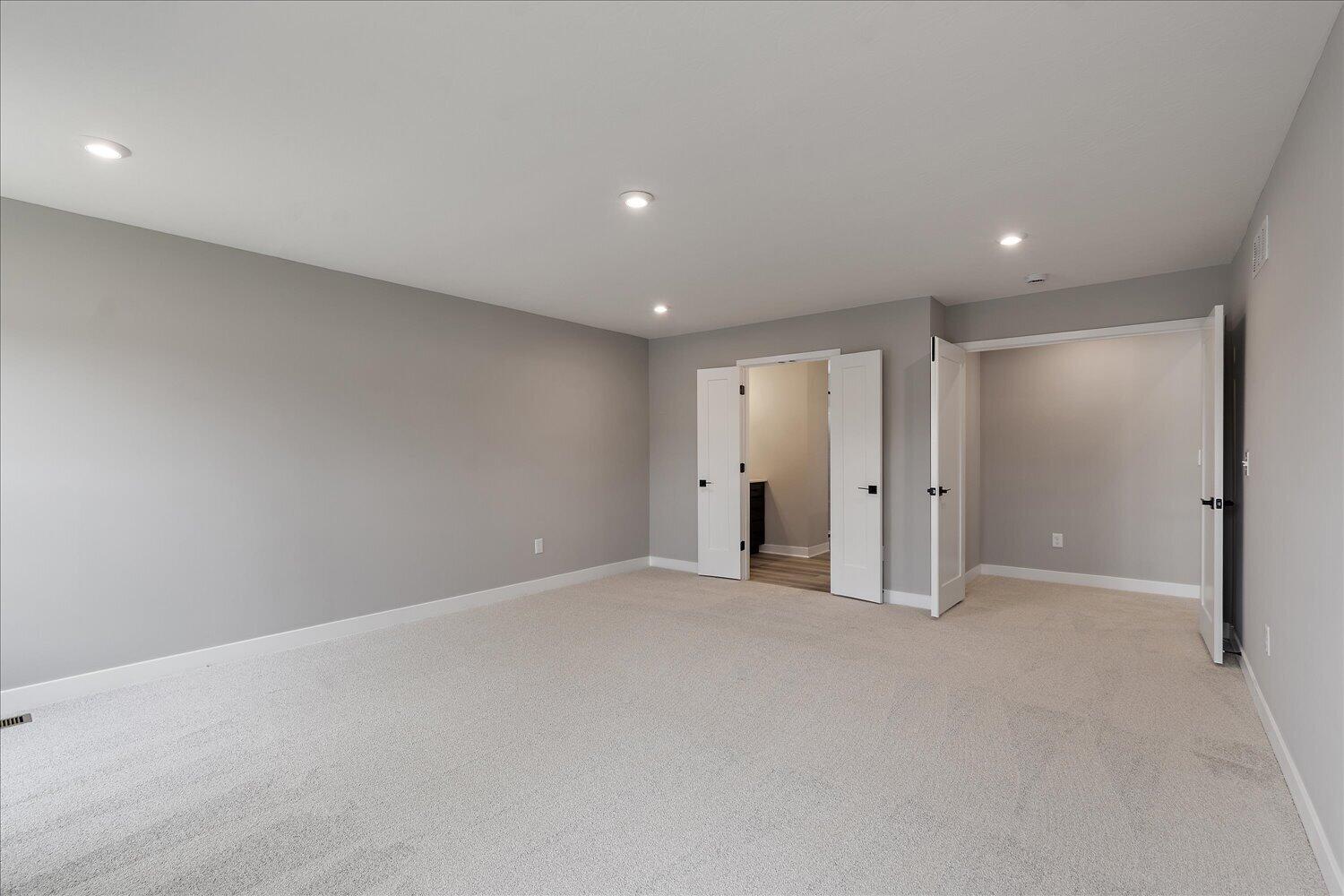3929 Circollo Drive Property Photo 15