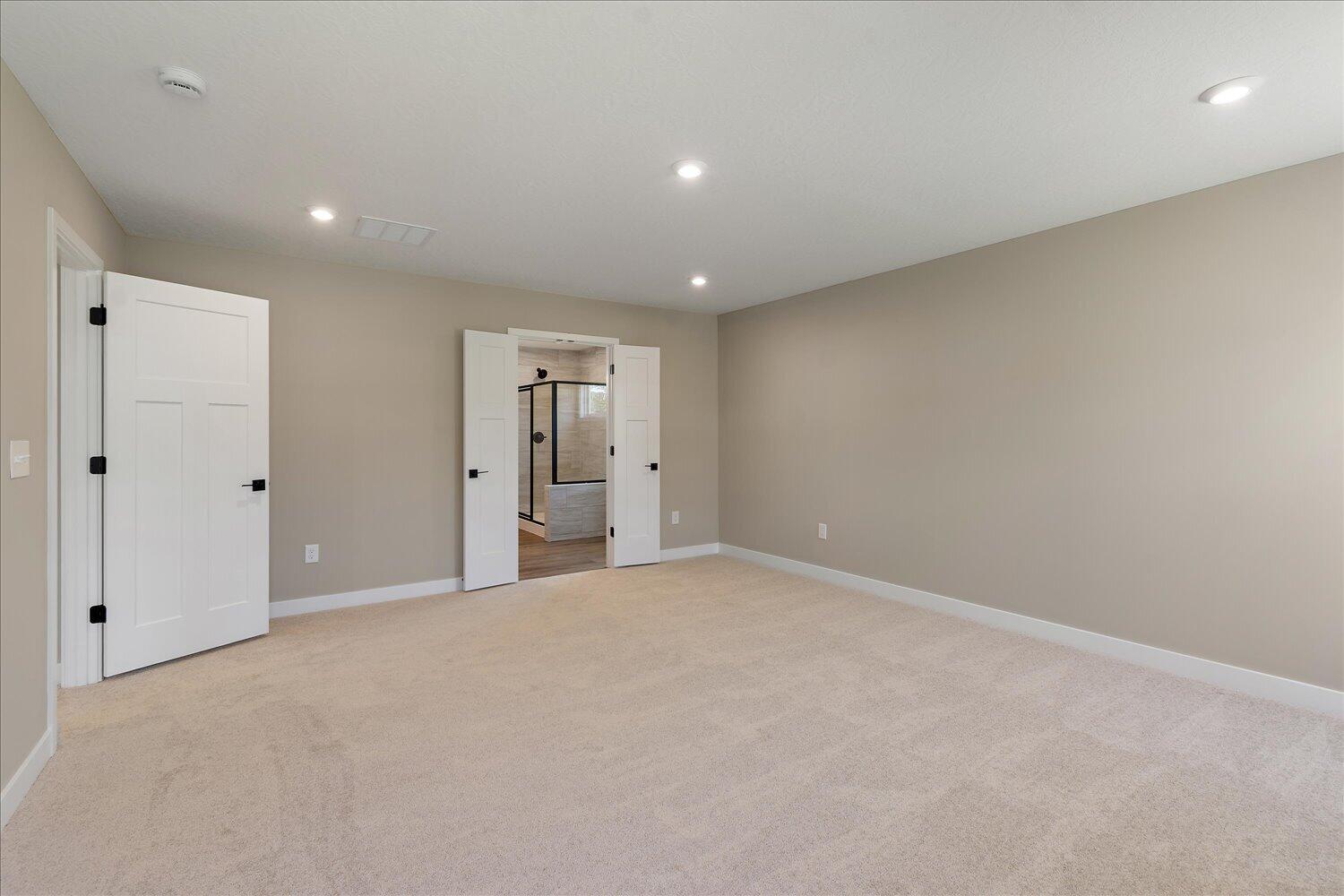 3965 Circollo Drive Property Photo 16