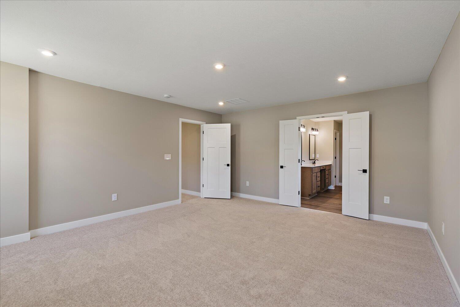 3965 Circollo Drive Property Photo 17