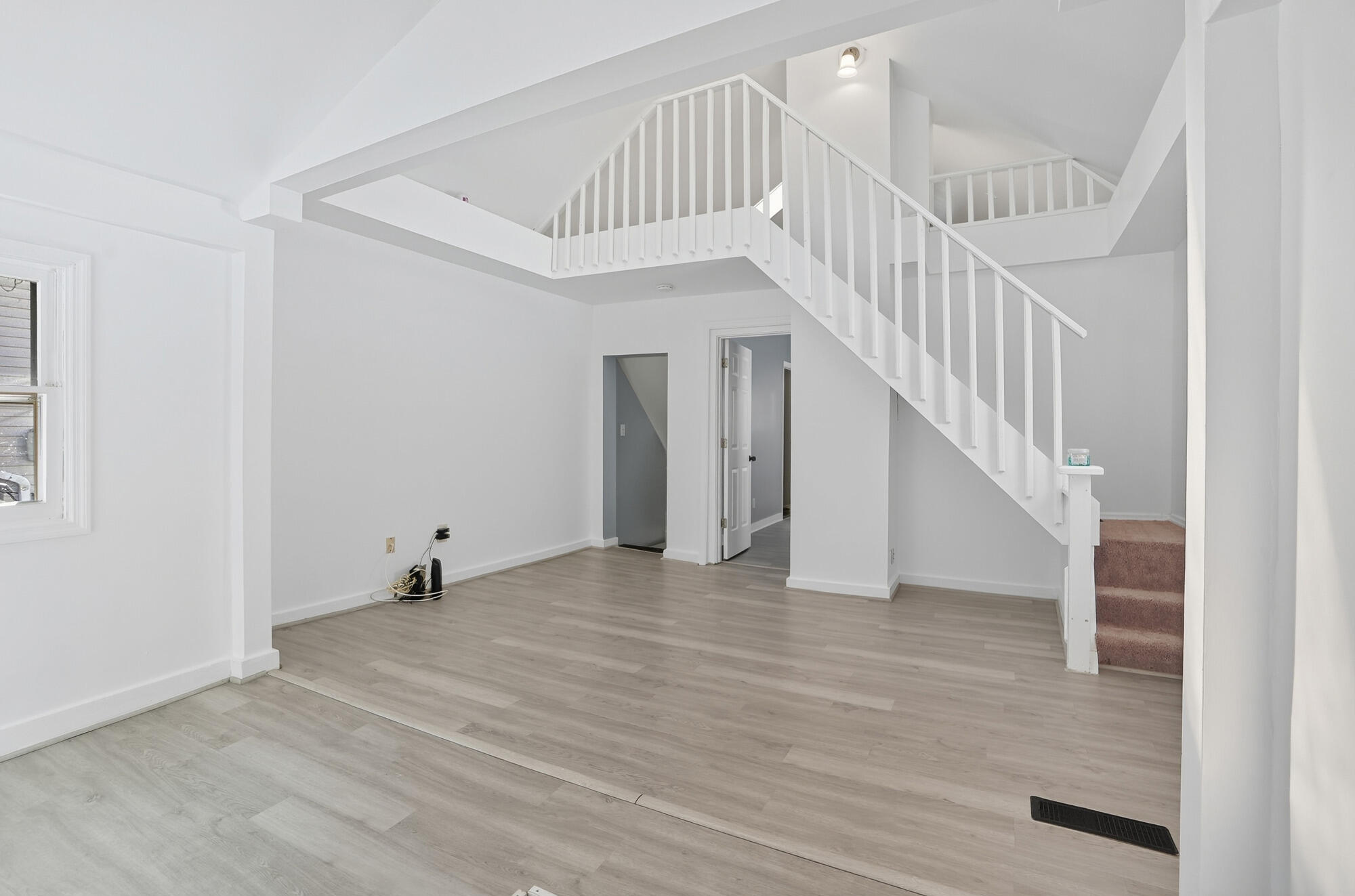 319 Altamont Road Property Photo 4