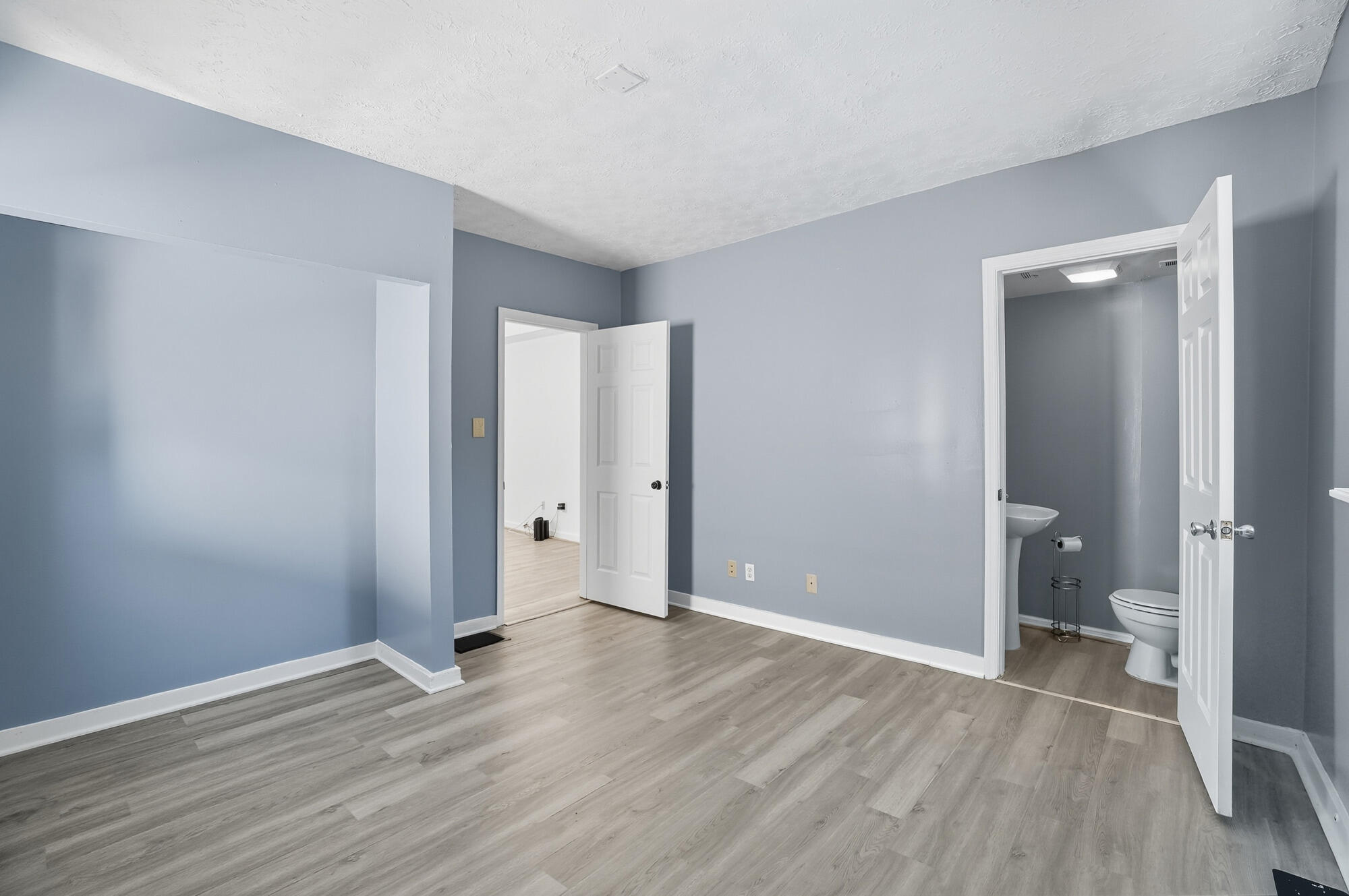 319 Altamont Road Property Photo 11