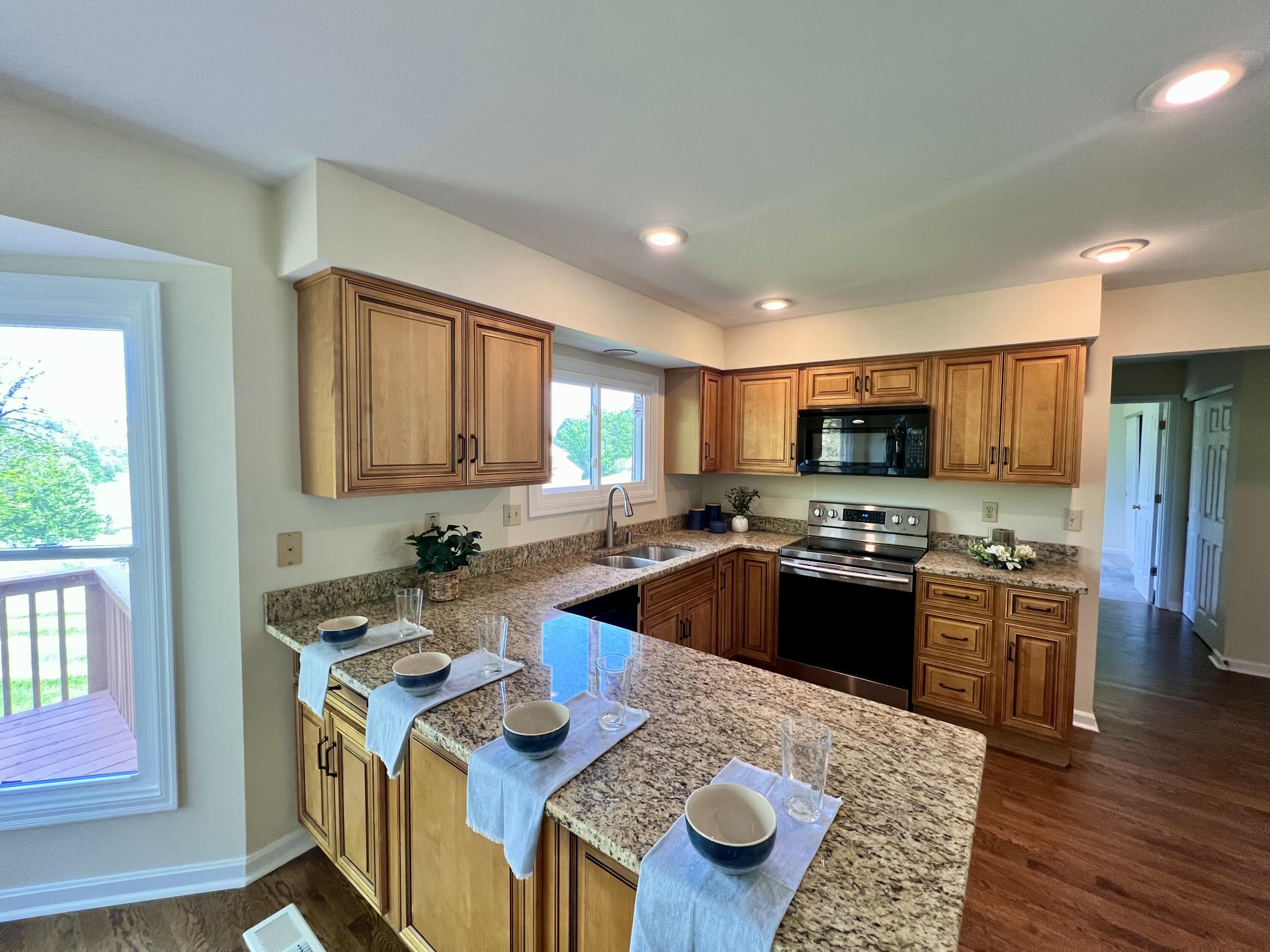 9754 Windsor Way Property Photo 17