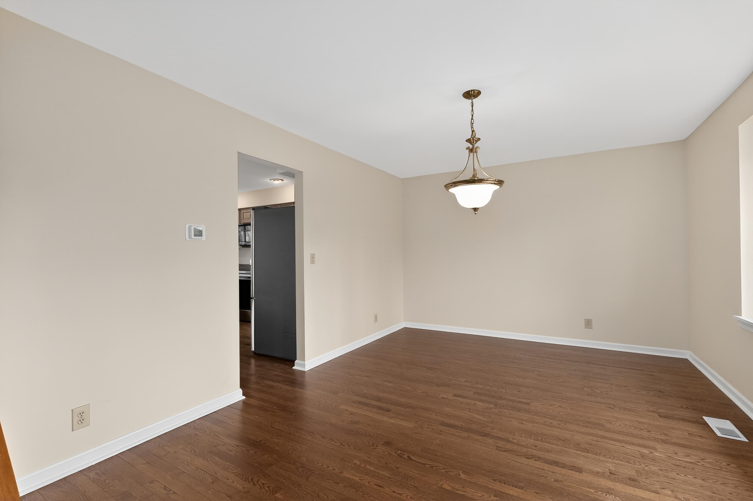 9754 Windsor Way Property Photo 21