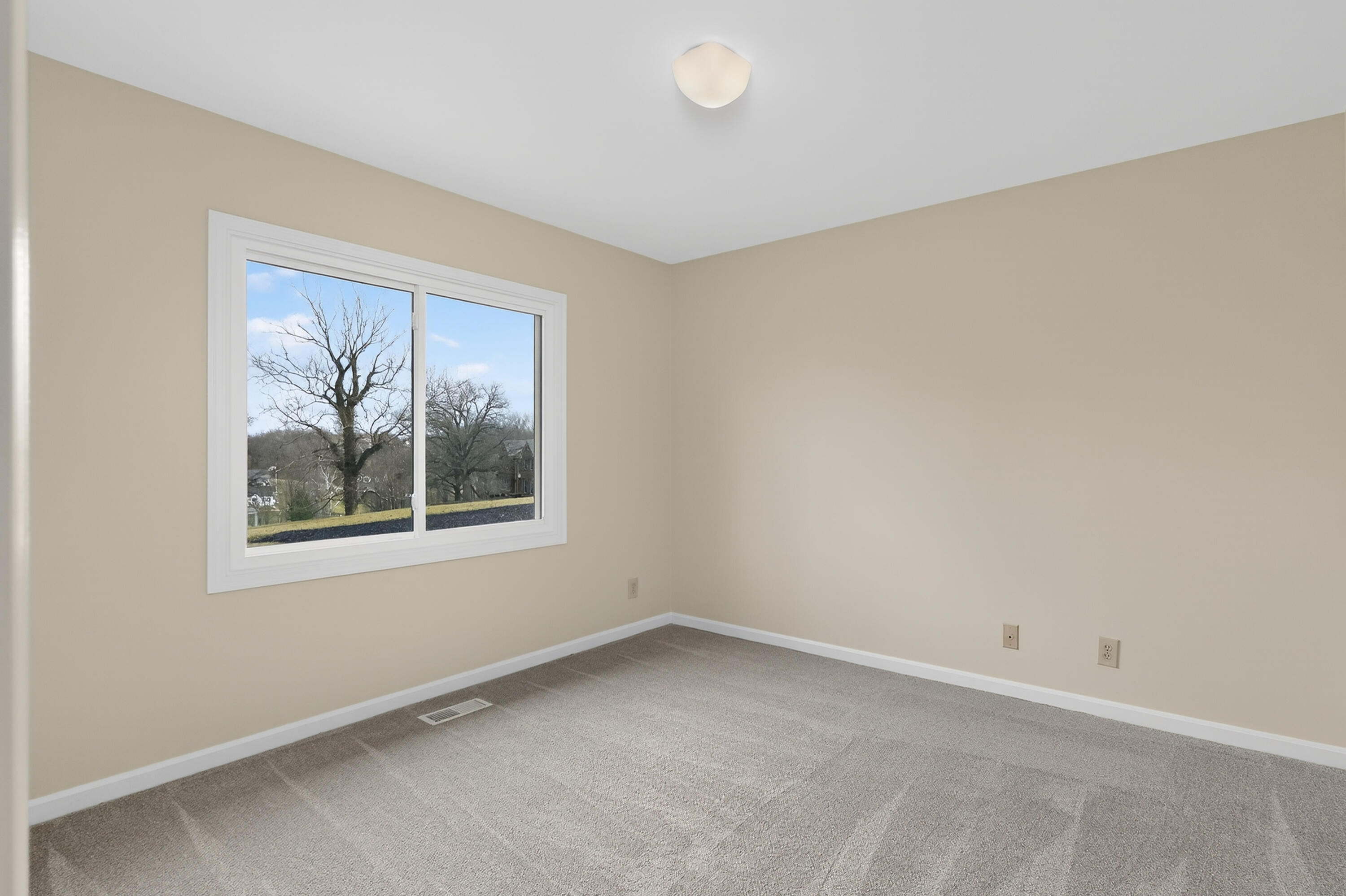 9754 Windsor Way Property Photo 25